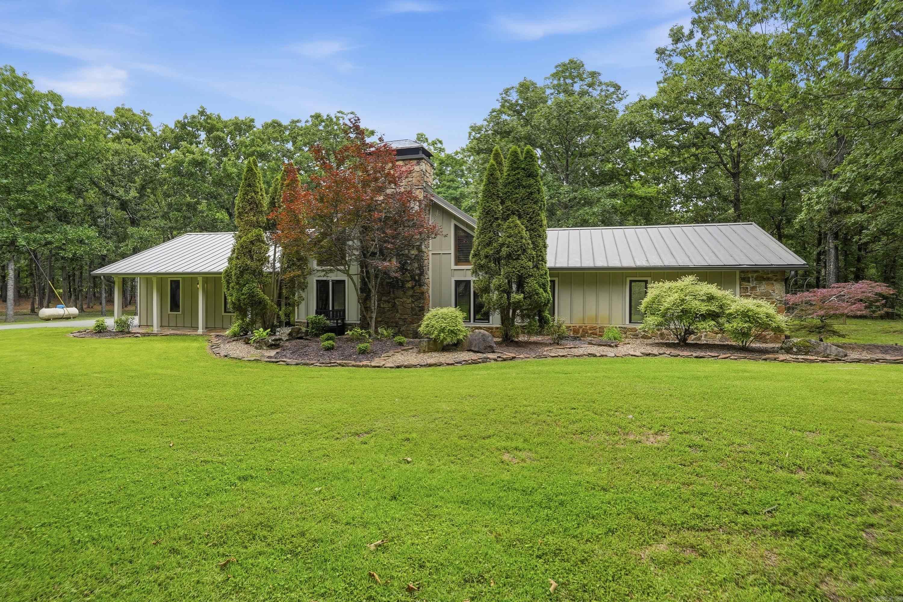 LAWSON OAKS - Residential
