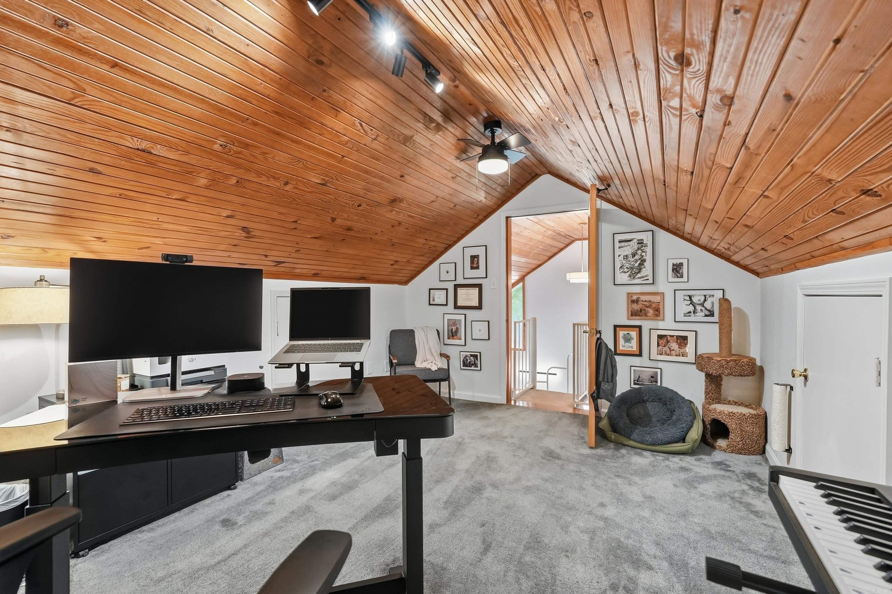 LAWSON OAKS - Residential