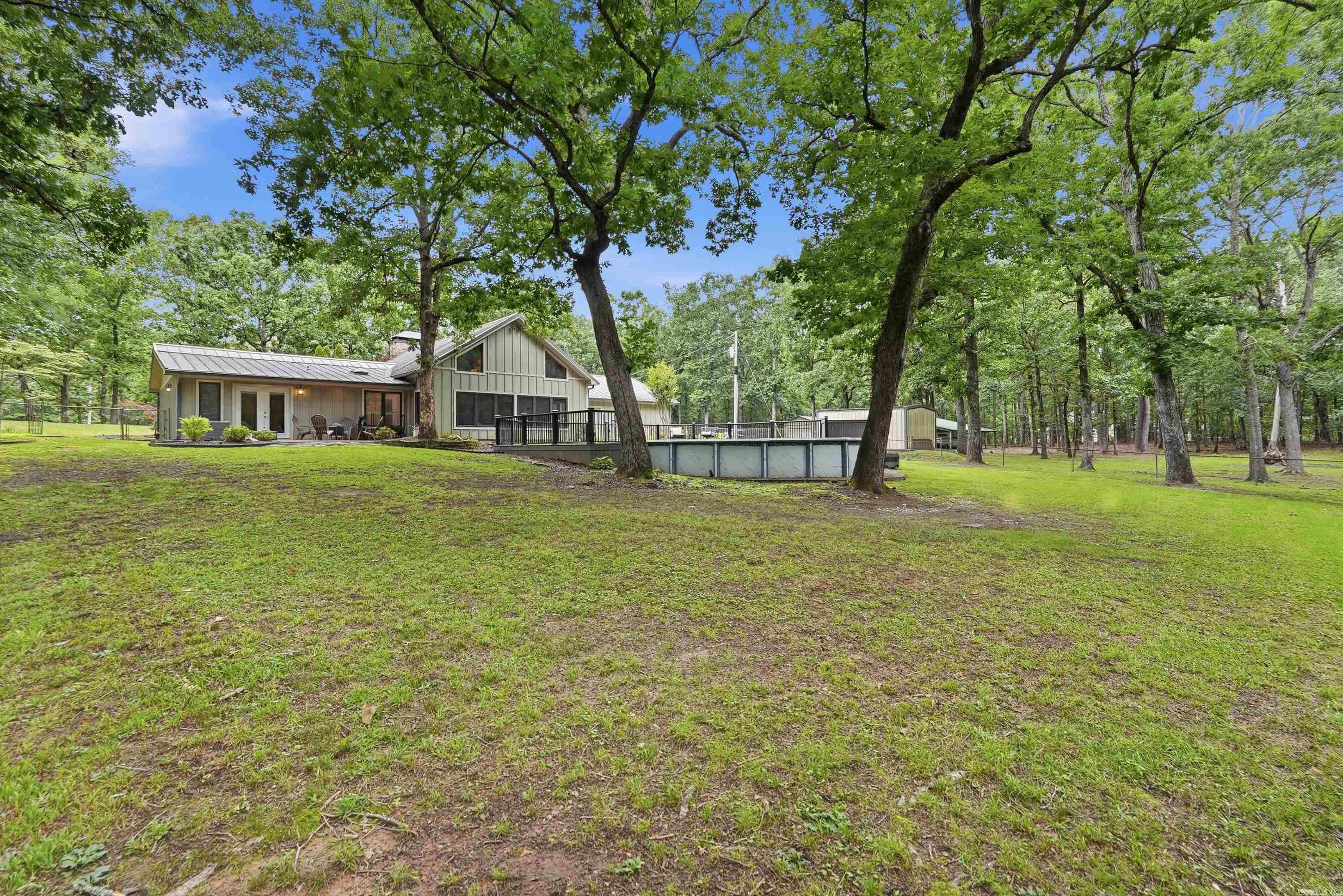 LAWSON OAKS - Residential