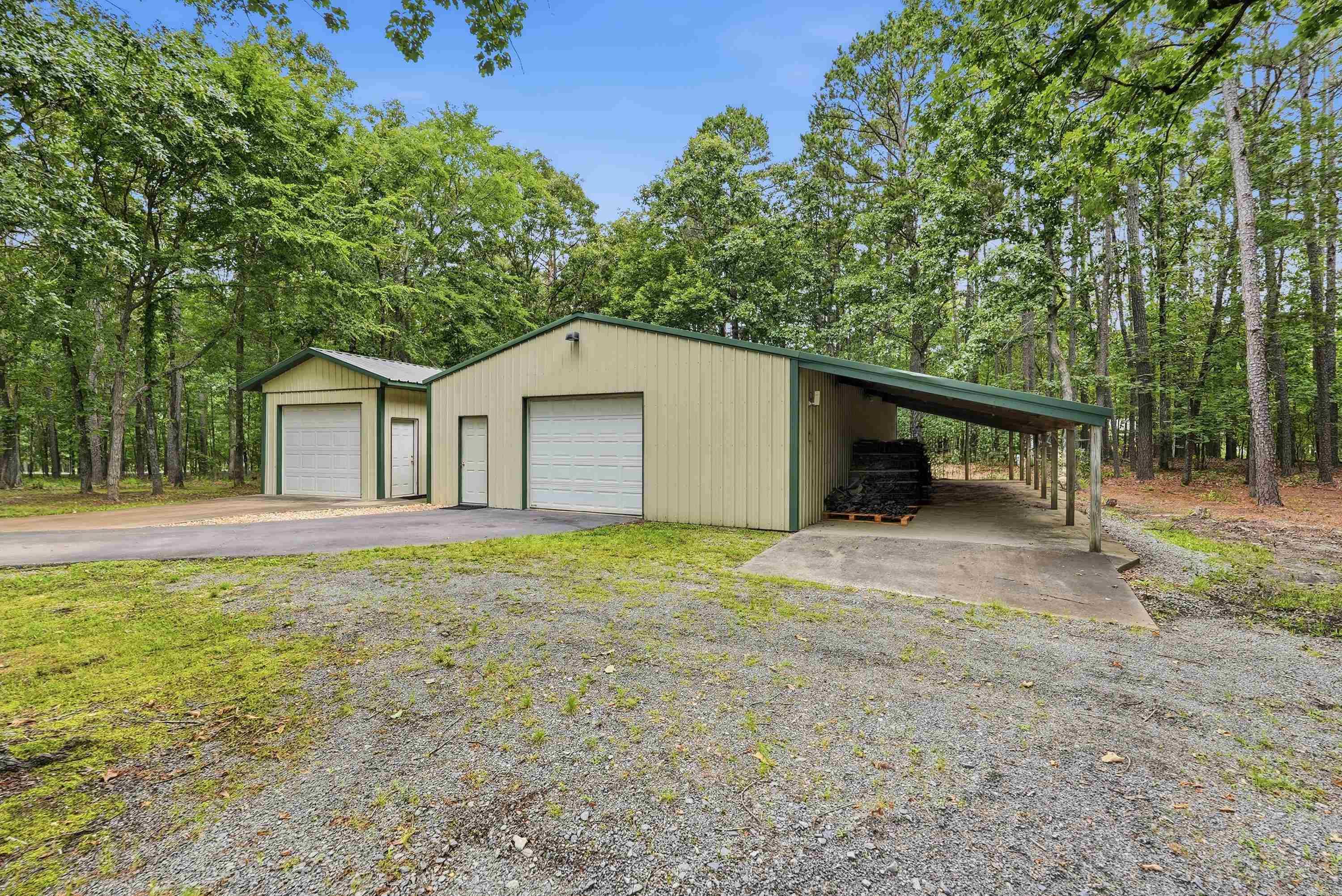 LAWSON OAKS - Residential