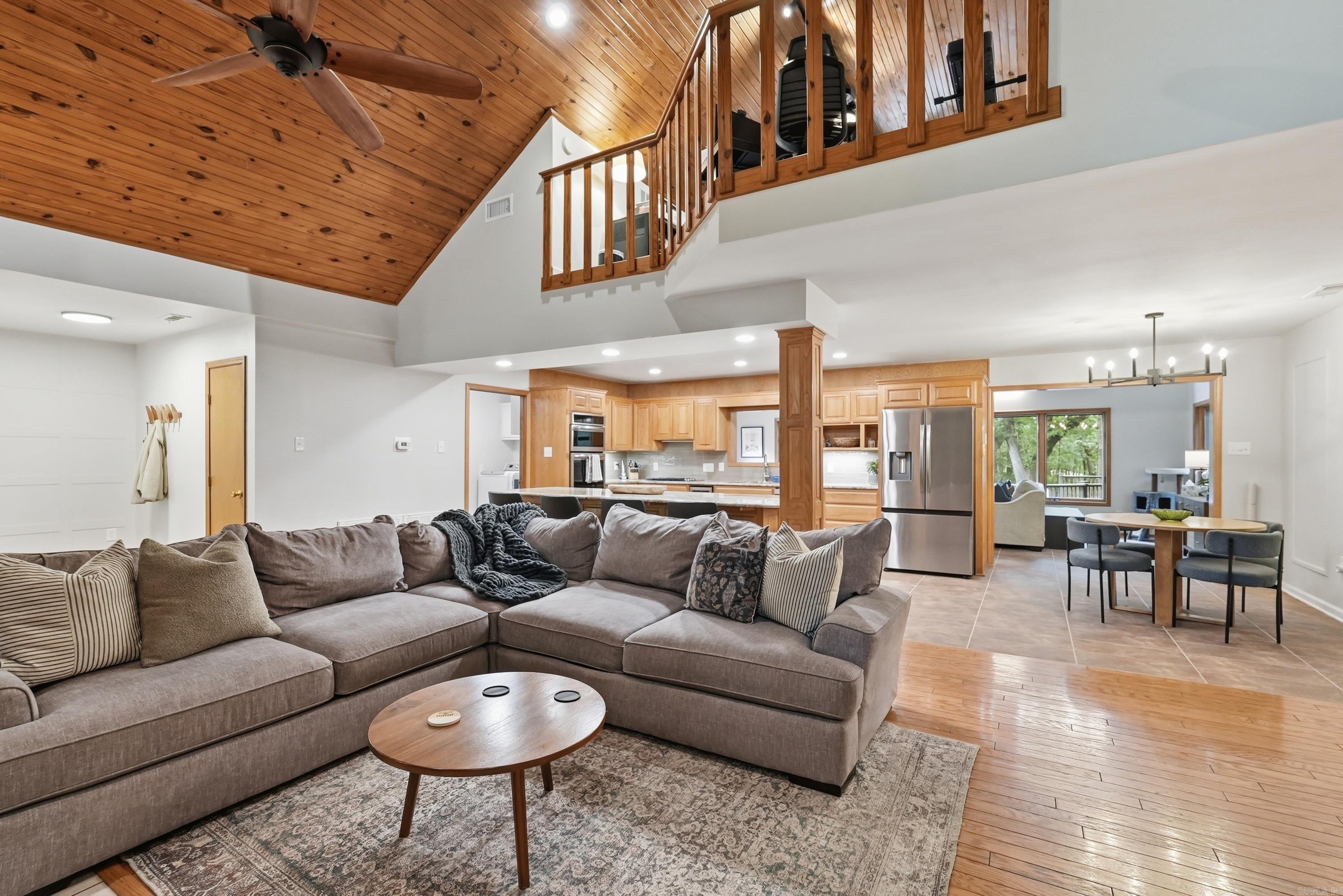 LAWSON OAKS - Residential