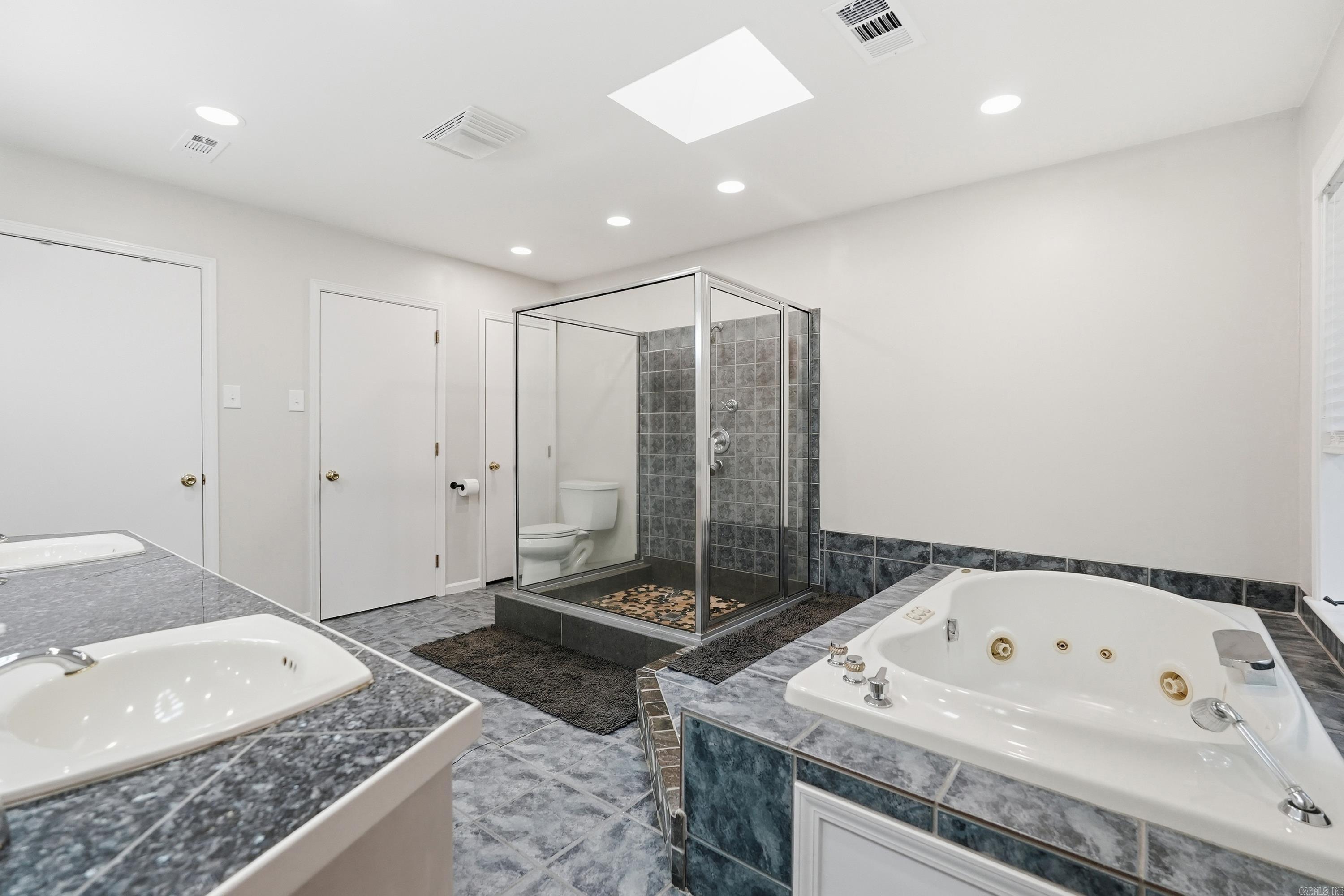 LAWSON OAKS - Residential