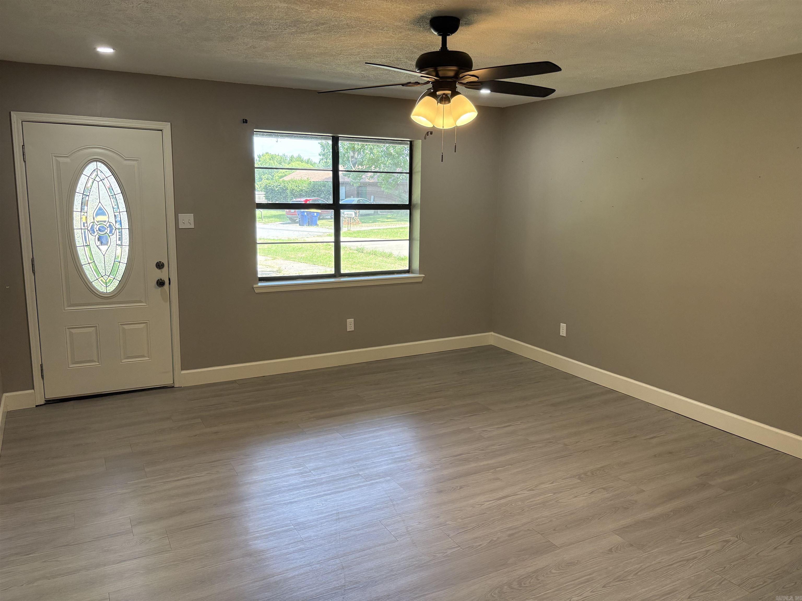 PINECREST - Residential