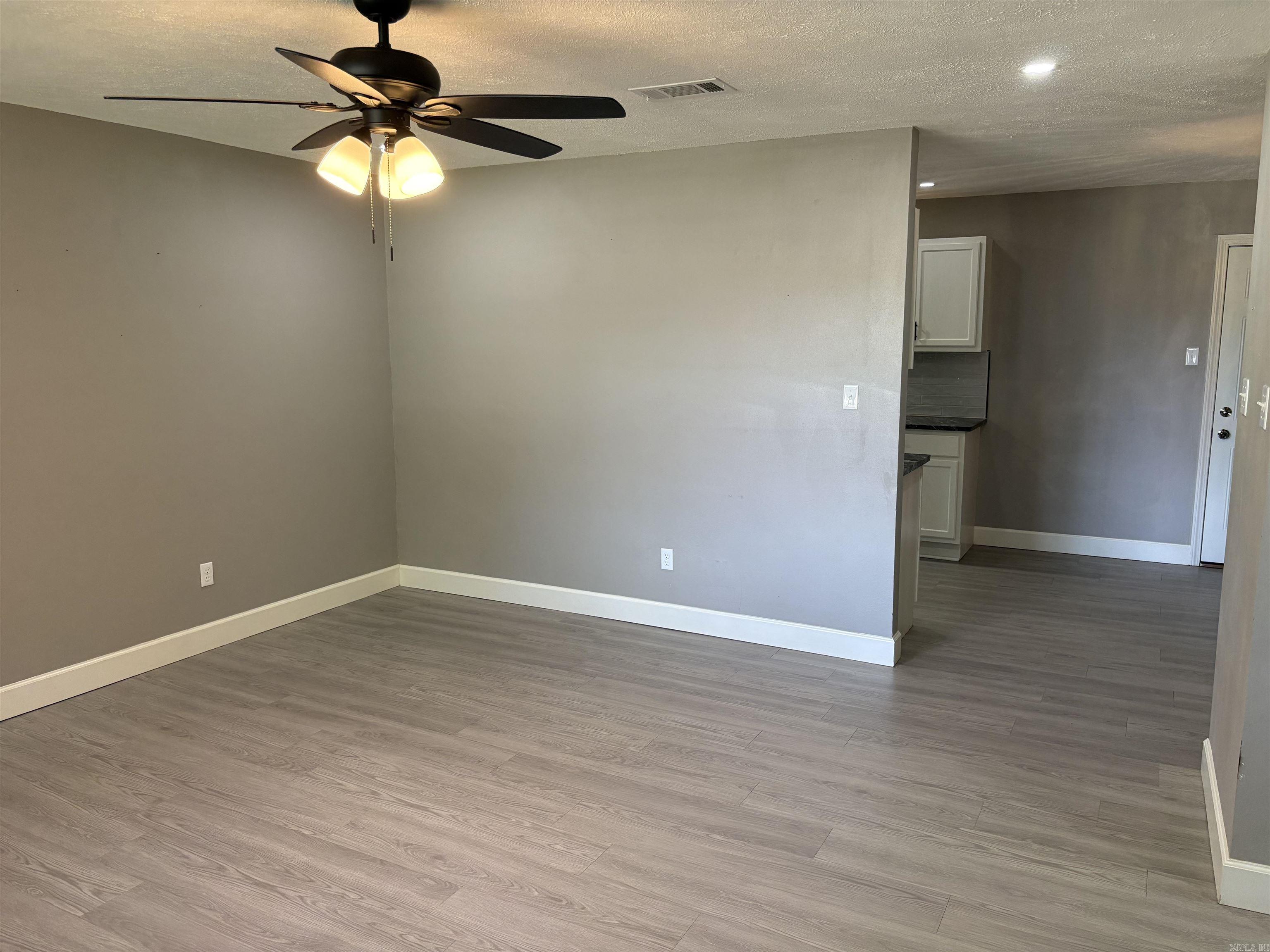 PINECREST - Residential