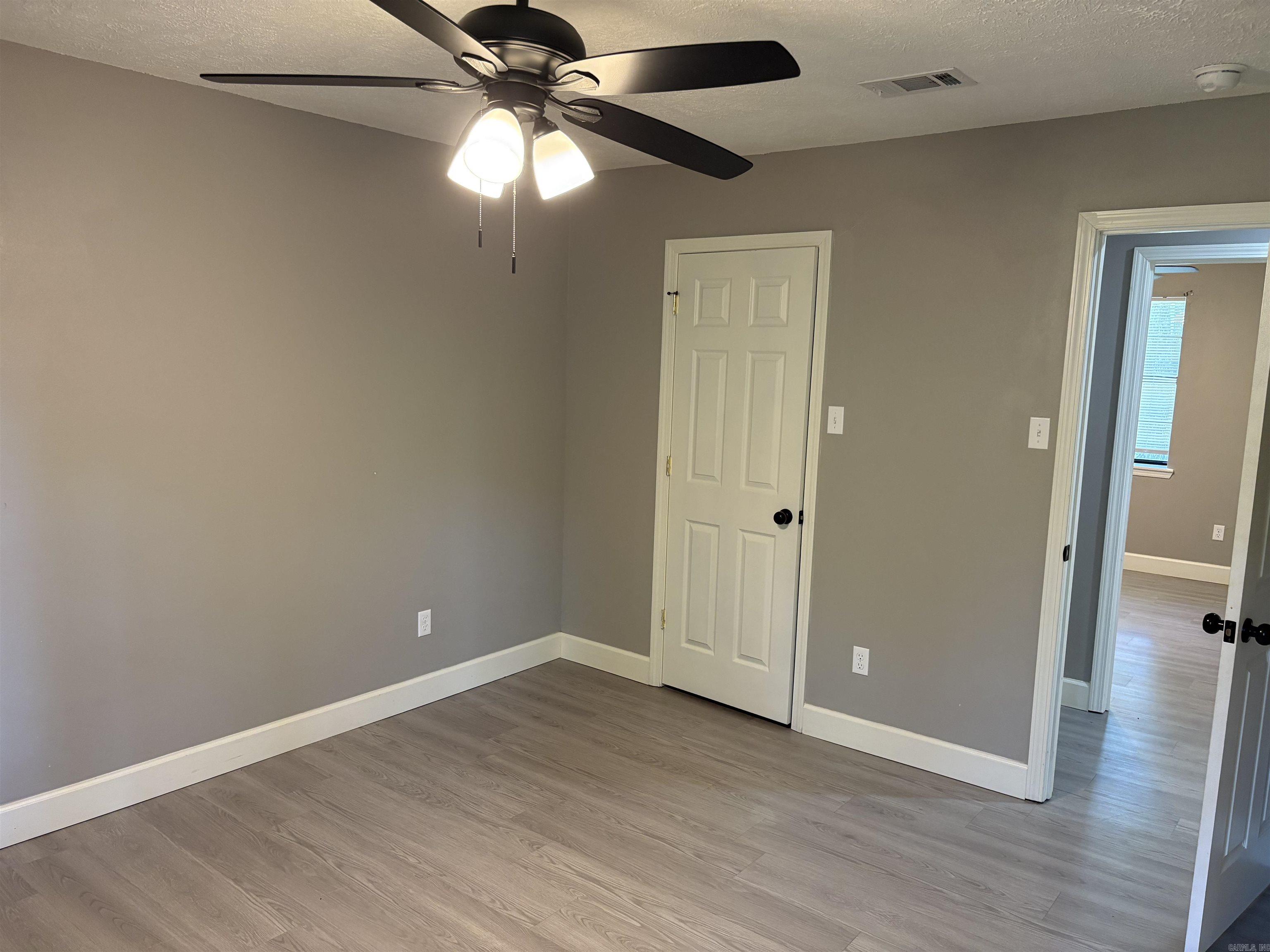 PINECREST - Residential