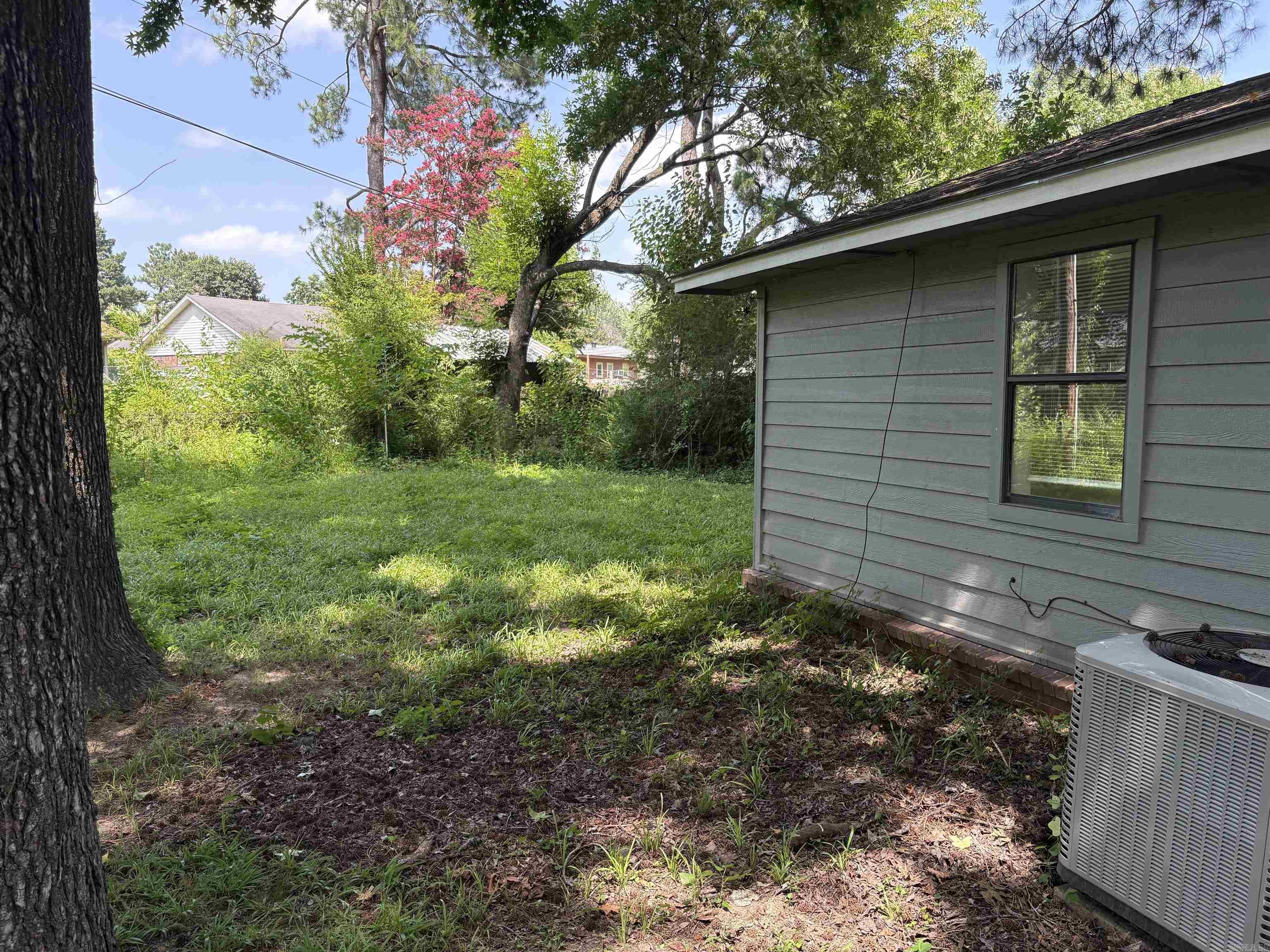 PINECREST - Residential