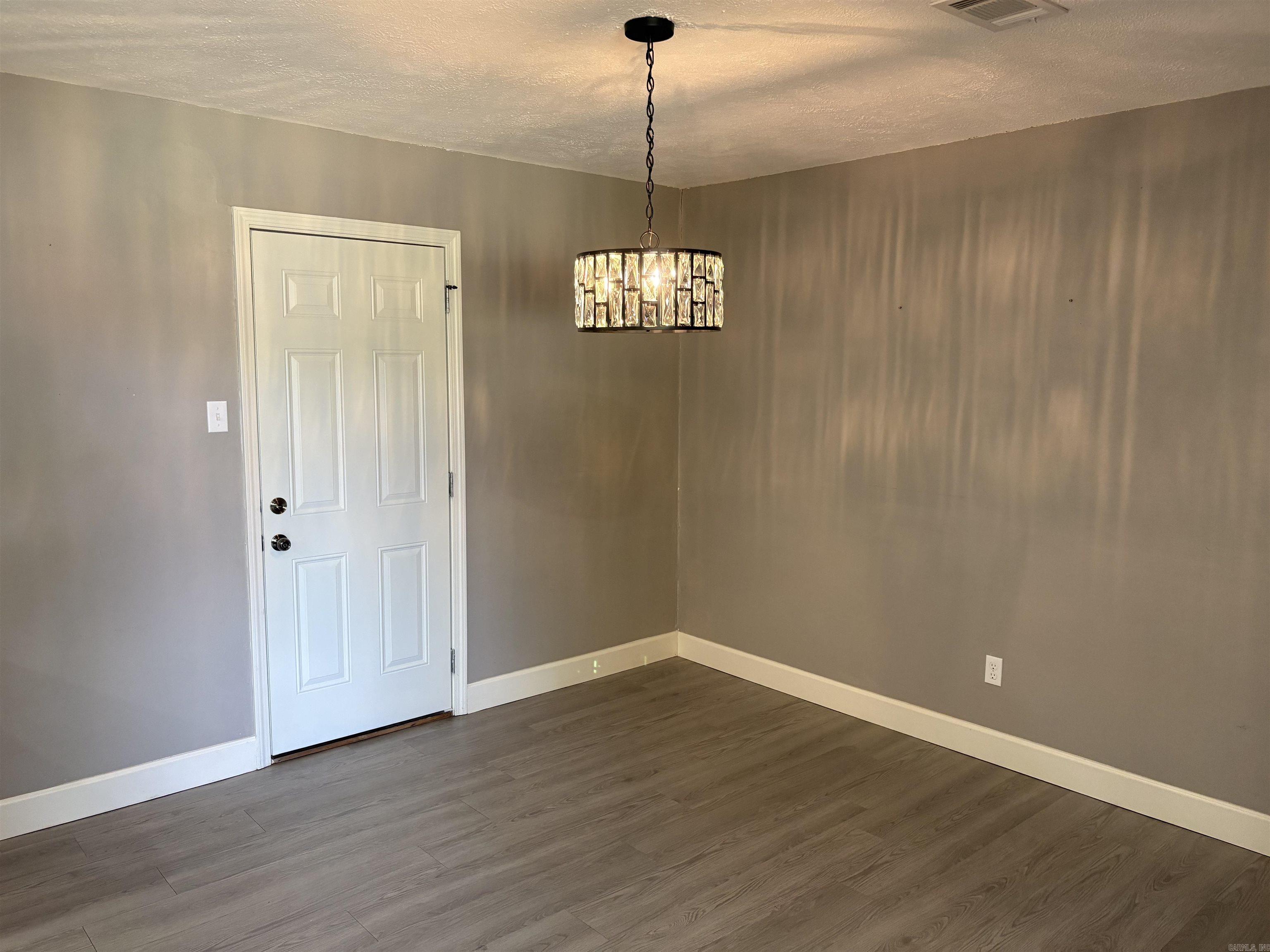 PINECREST - Residential
