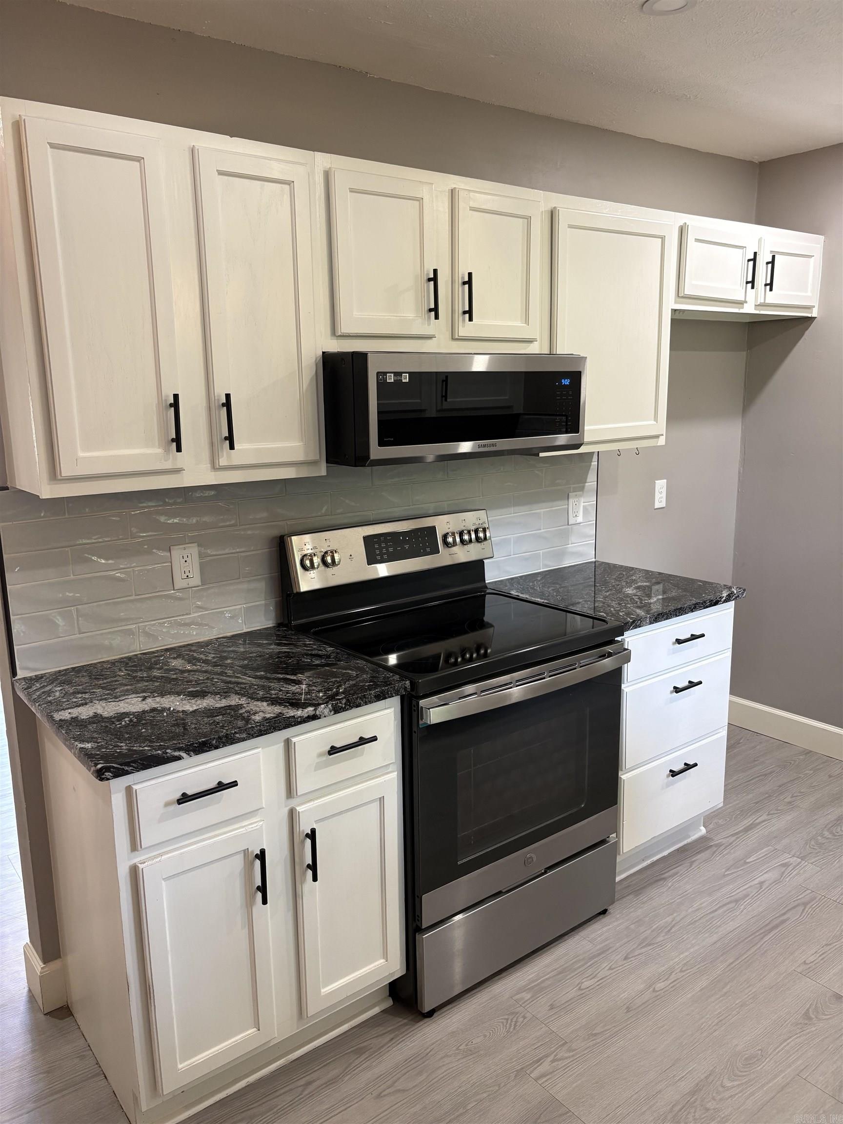 PINECREST - Residential