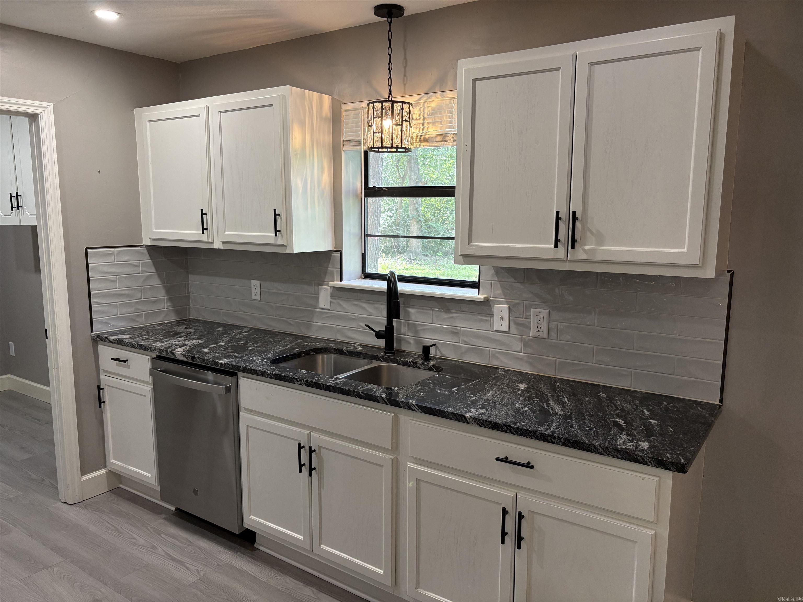 PINECREST - Residential