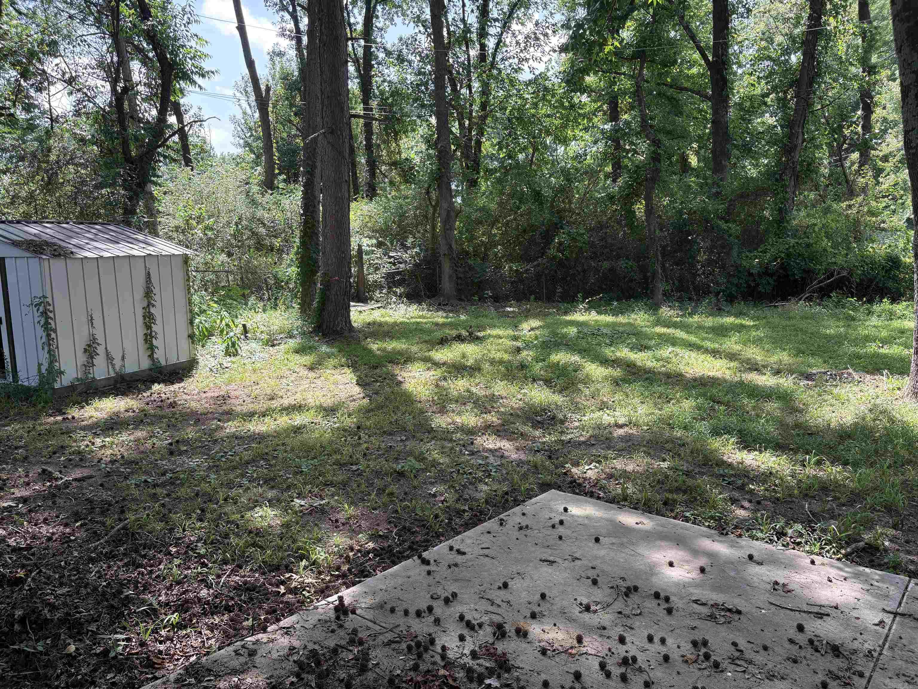 PINECREST - Residential
