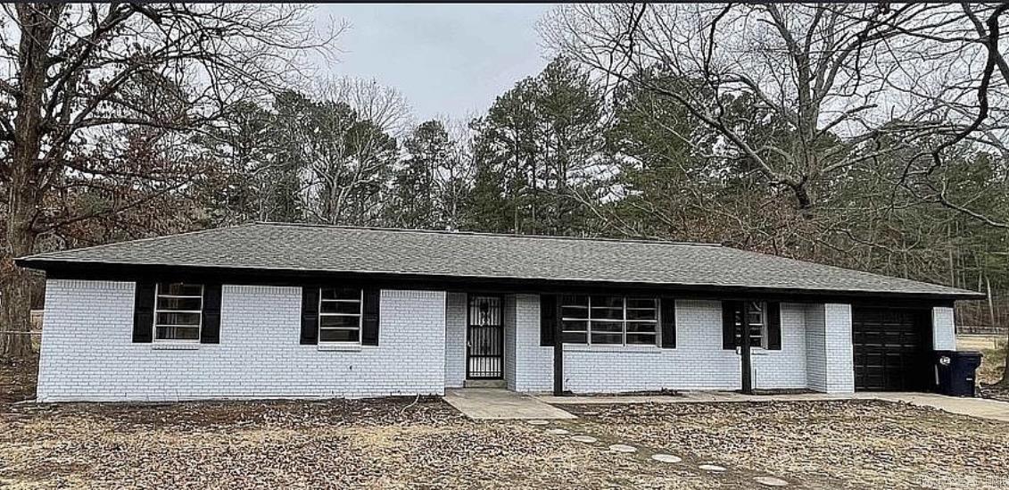 Newly remodeled home in quiet subdivision.