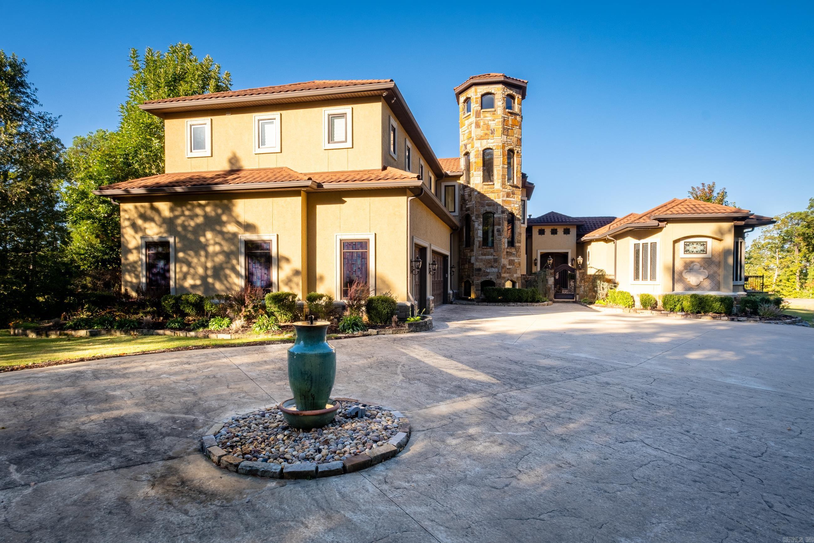 CHENAL DOWNS - Residential