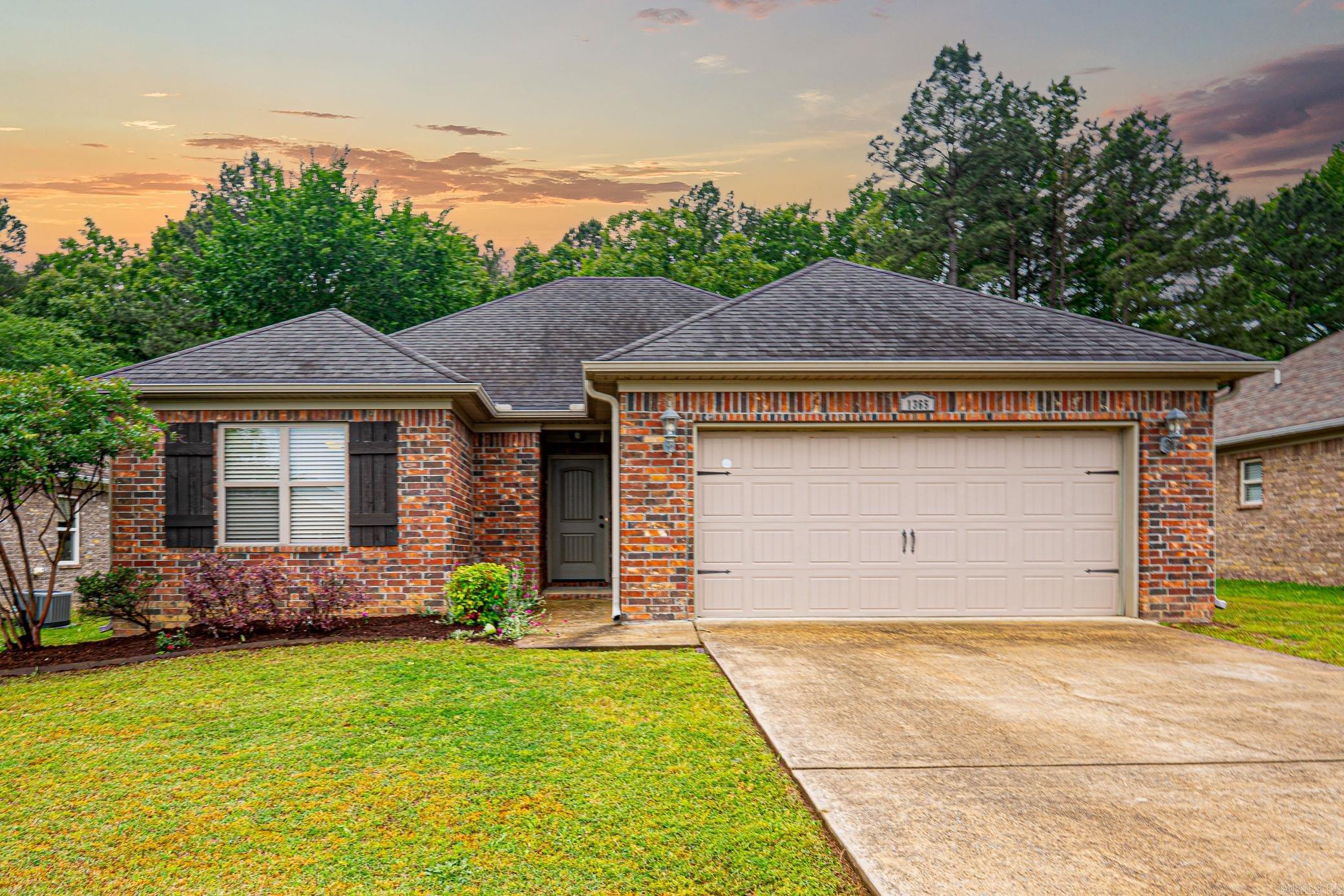 Charming 3 bedroom, 2 bath home located in west Conway and minutes from UCA! This home features a split floor plan, easy to maintain concrete floors, granite countertops, breakfast bar, and stainless appliances in kitchen, large closets, new paint throughout, refreshed landscaping, and fully fenced backyard!