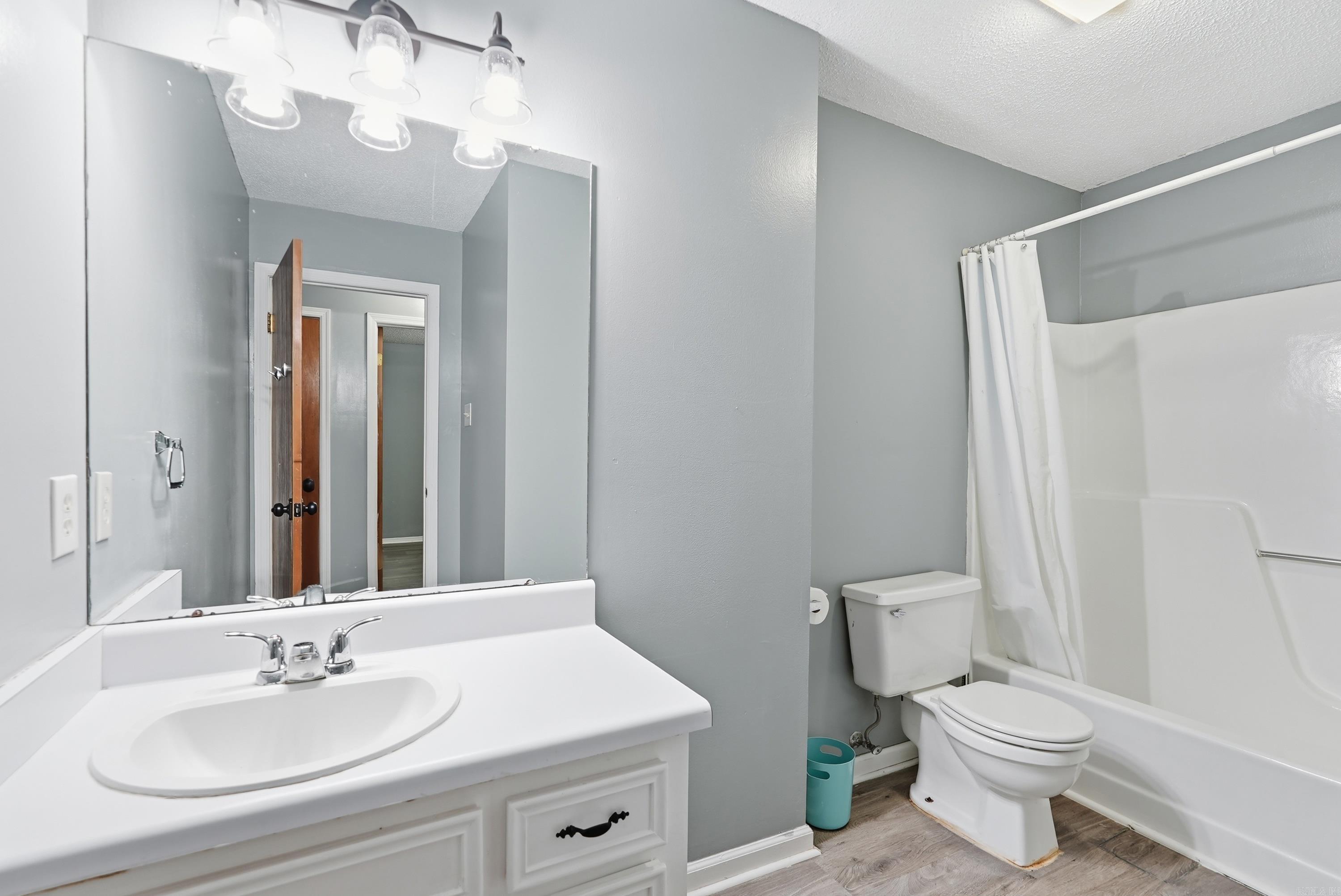 ROLLING OAKS - Residential