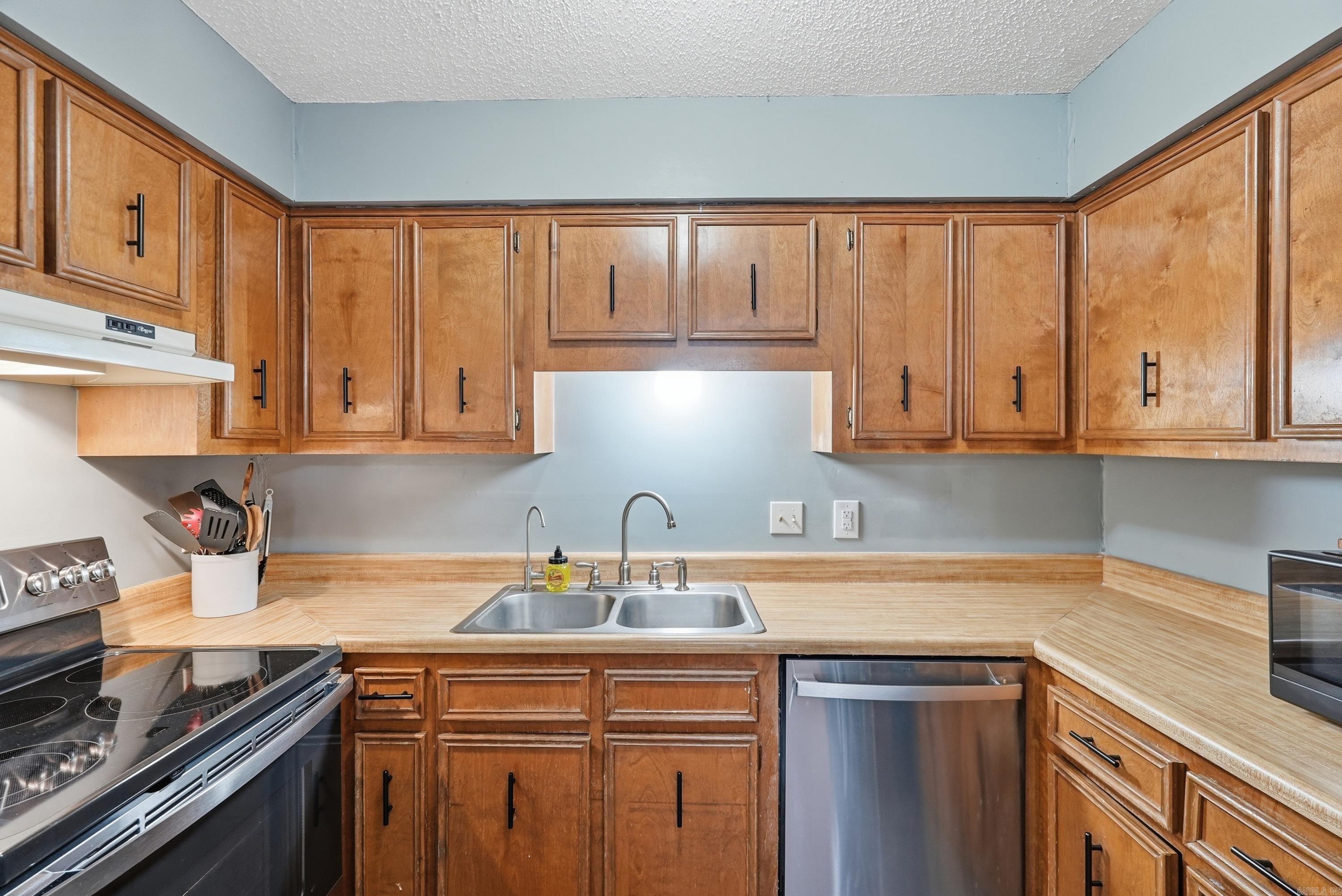 ROLLING OAKS - Residential