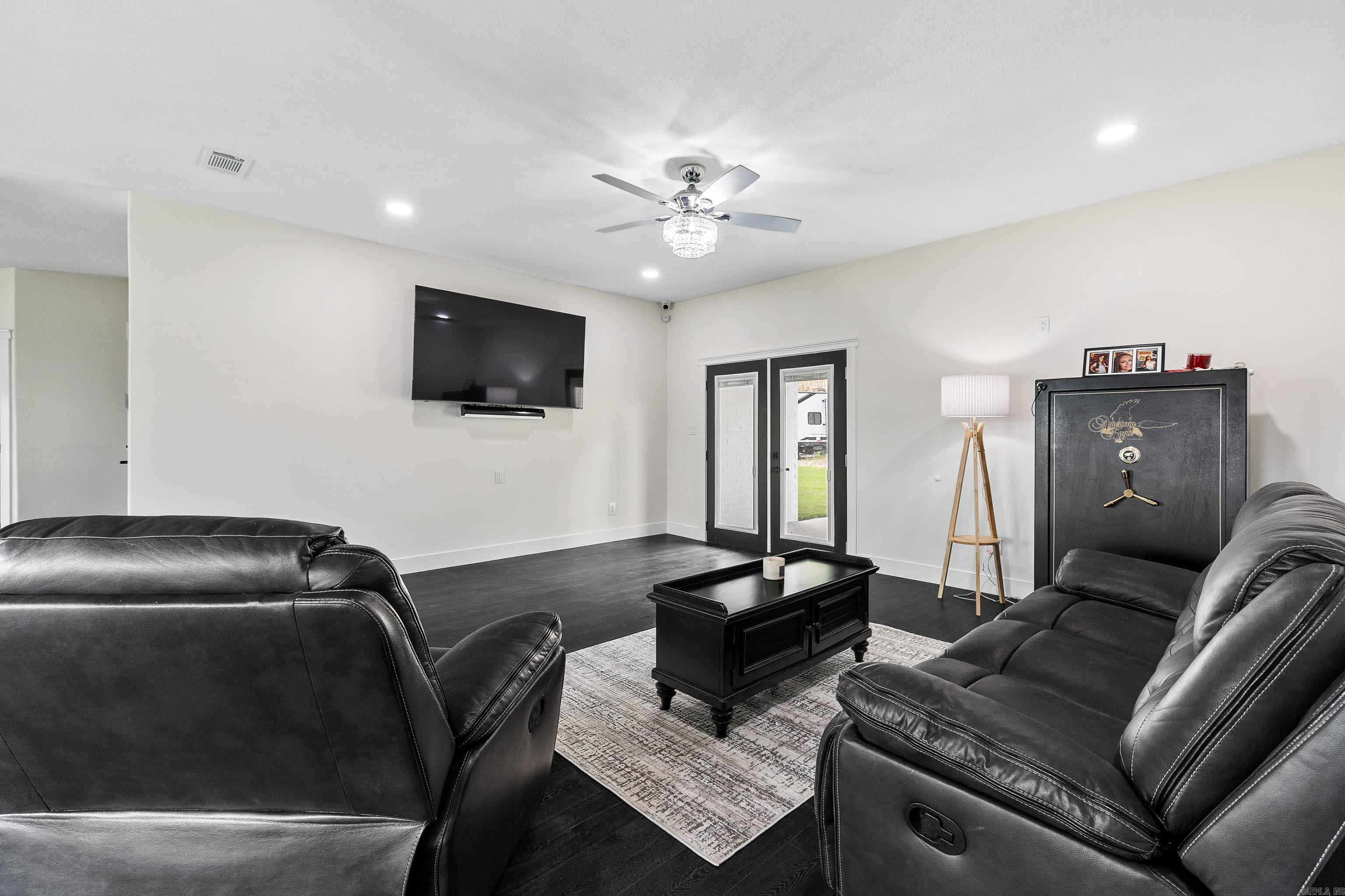 CROSSROADS VILLAGE - Residential