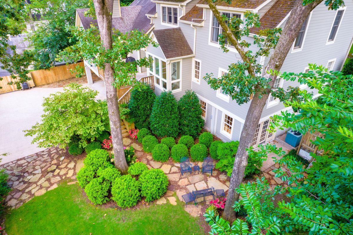 COUNTRY CLUB HGTS - Residential