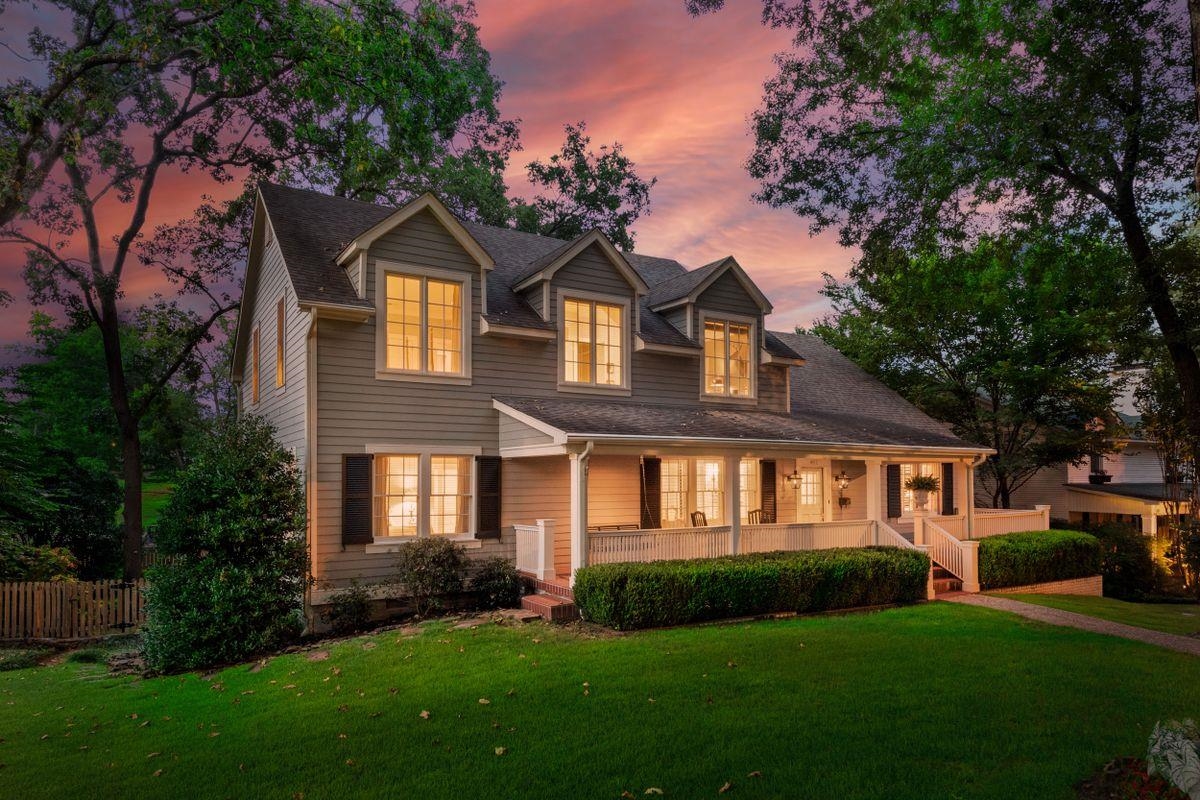 COUNTRY CLUB HGTS - Residential