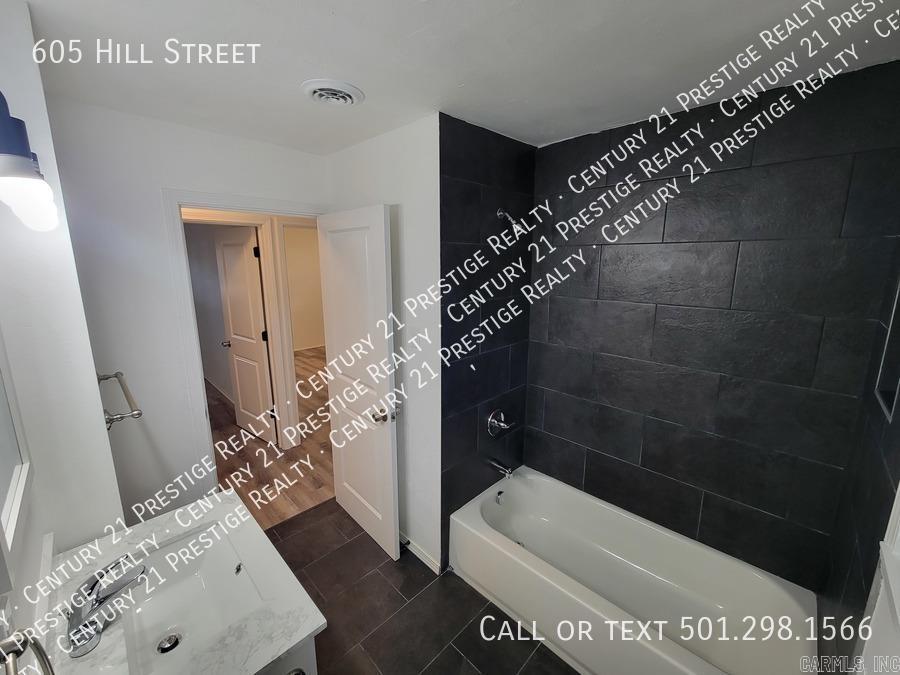 Oak View - Residential Lease