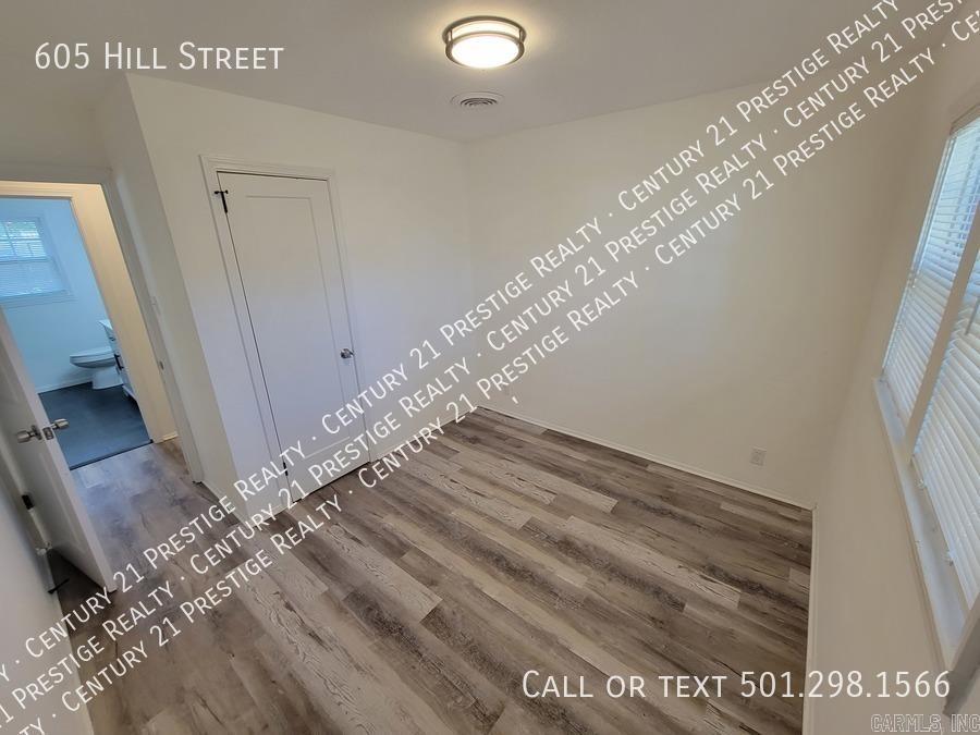 Oak View - Residential Lease