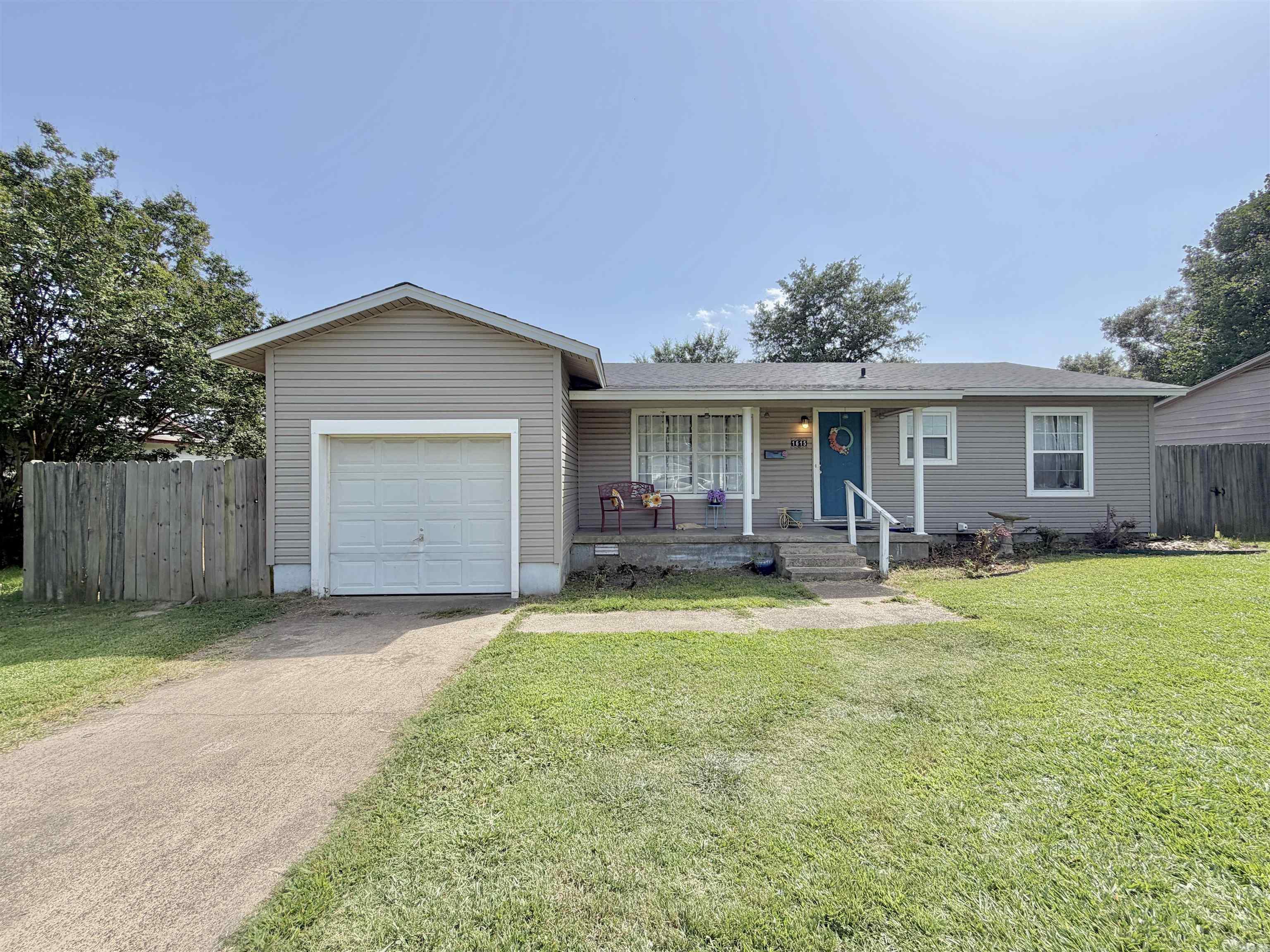 Come see this quaint little home on a quarter acre lot. This 3-bedroom 1.5 bath home is perfectly located, just off the interstate, near Dupree Park, schools and shopping. Updates include a new water heater in 2024, Kitchen, deck and laundry updated in 2025, plus a new architectural shingle roof in 2025. Great home to make your own or add to your portfolio.