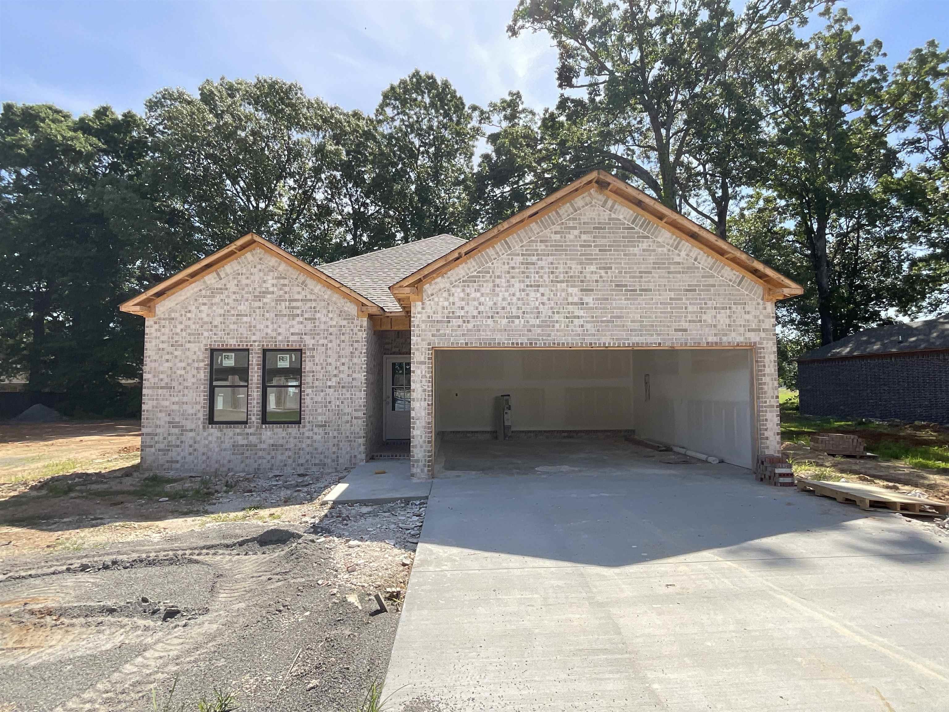 Lonoke is getting some wonderful new additions to this beautiful neighborhood! Super convenient access to I-40 makes this a tucked-away gem! All-brick exterior opens to a spacious cathedral ceiling in the living room and an even larger kitchen/dining space! You will find all these rooms "just right" in size, including the primary bedroom with a huge closet! Floorplan and more photos are coming soon!