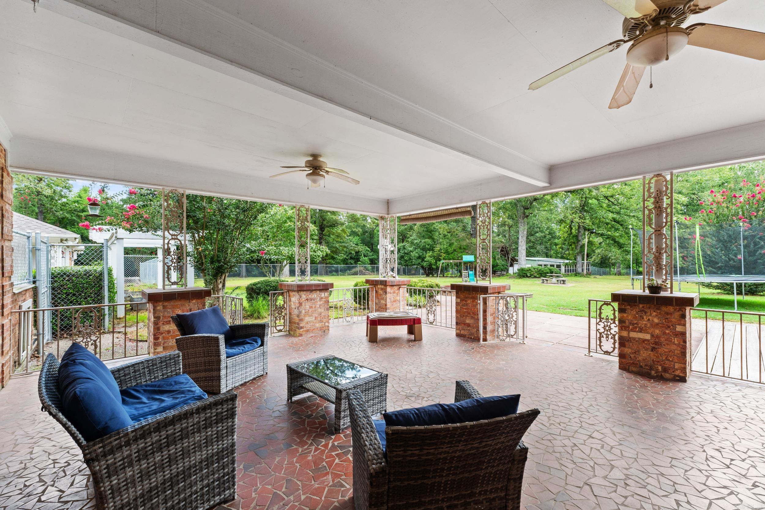 GREEN ACRES - Residential
