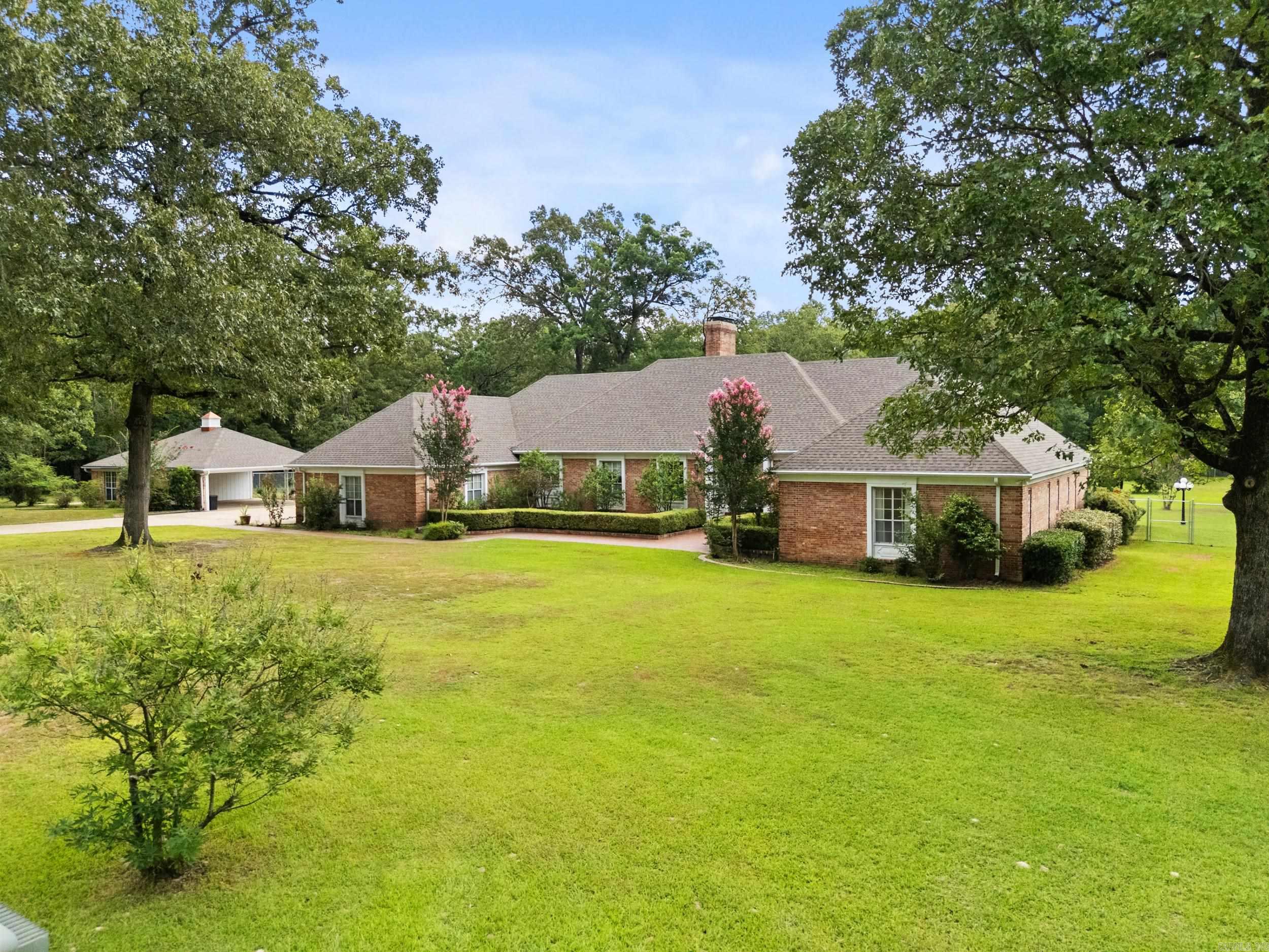GREEN ACRES - Residential