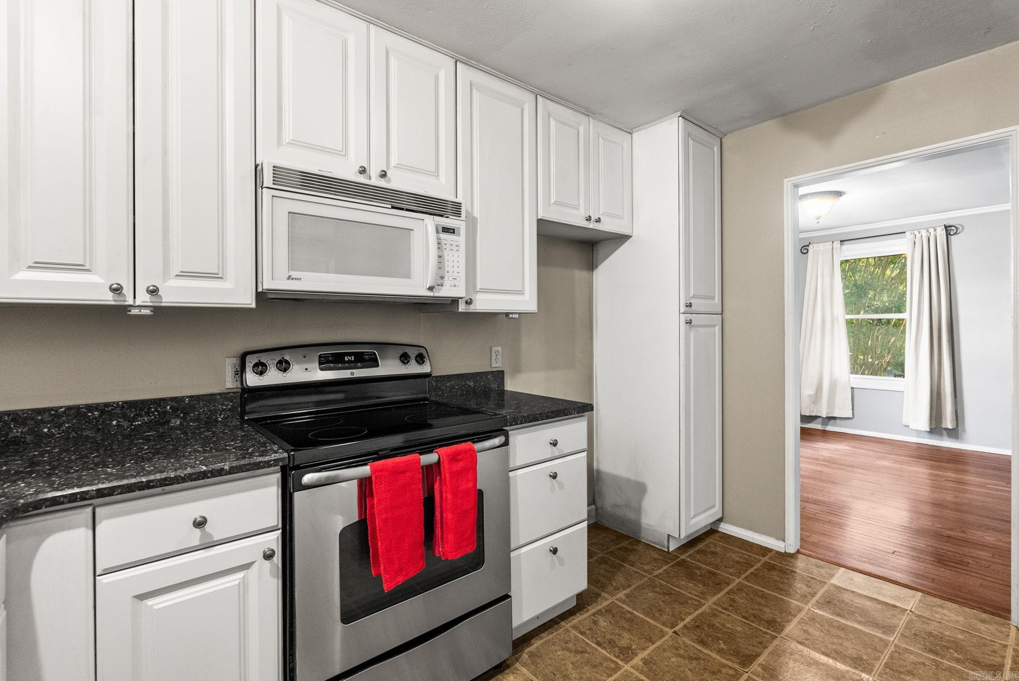 KINGWOOD PLACE - Residential