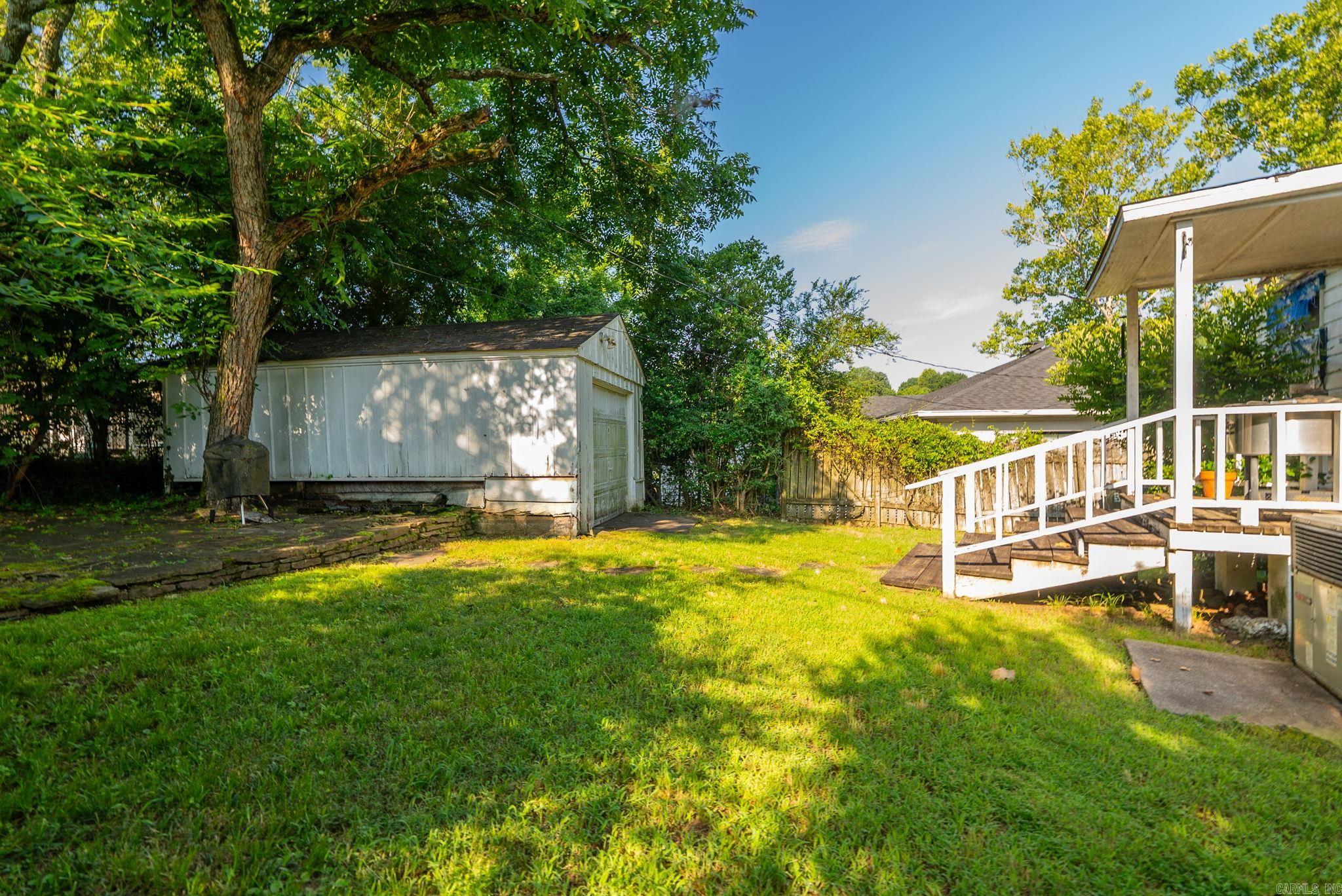 KINGWOOD PLACE - Residential