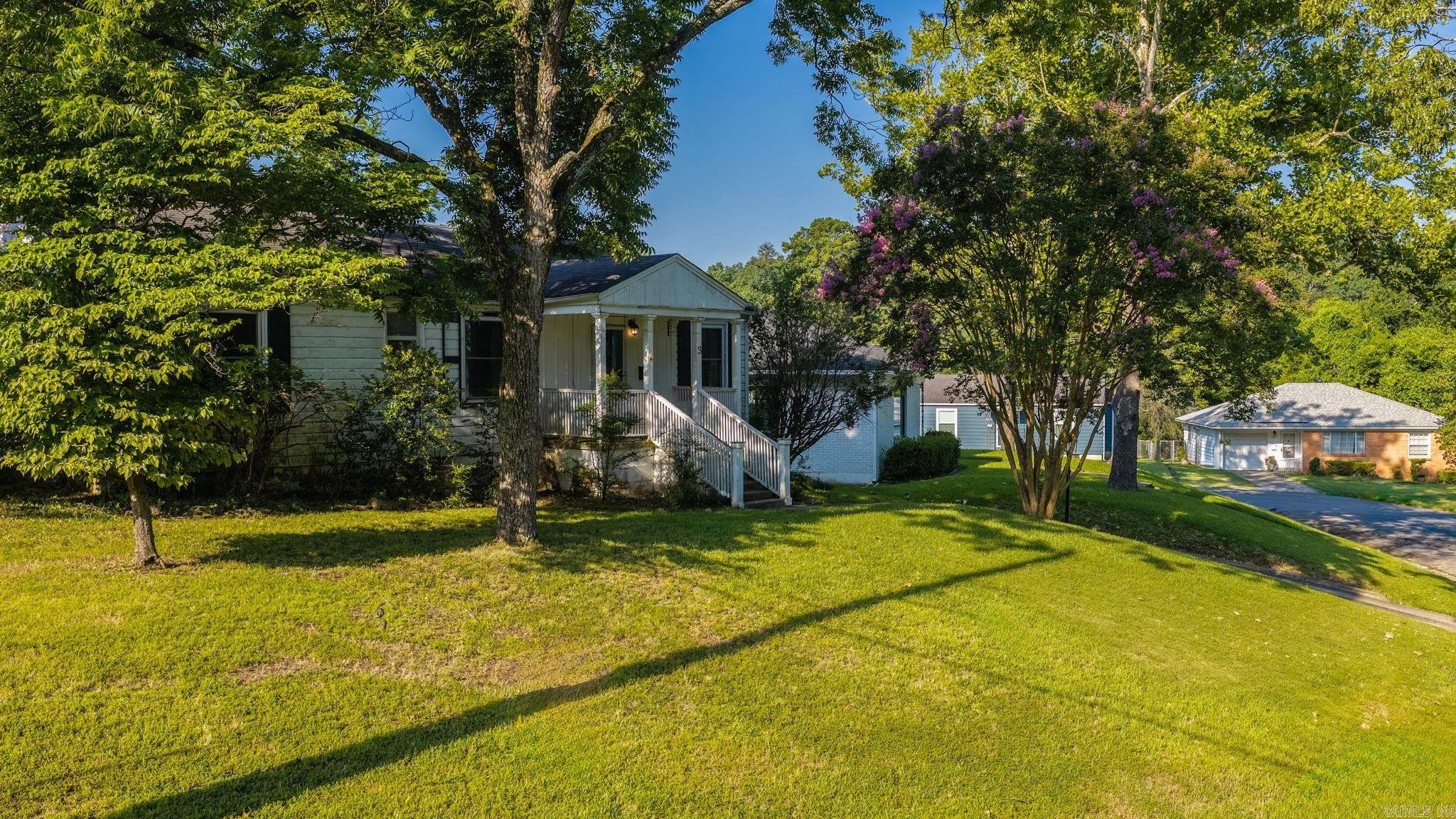 KINGWOOD PLACE - Residential