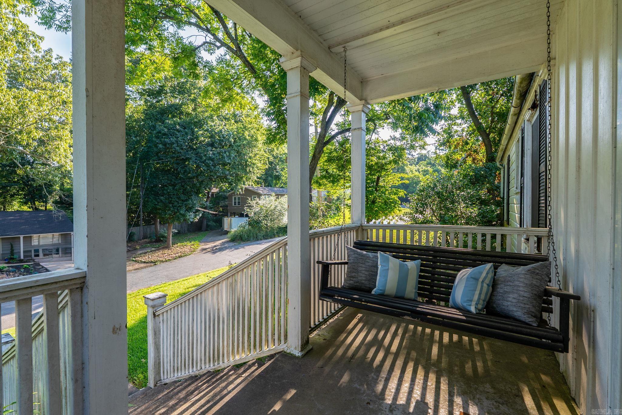 KINGWOOD PLACE - Residential