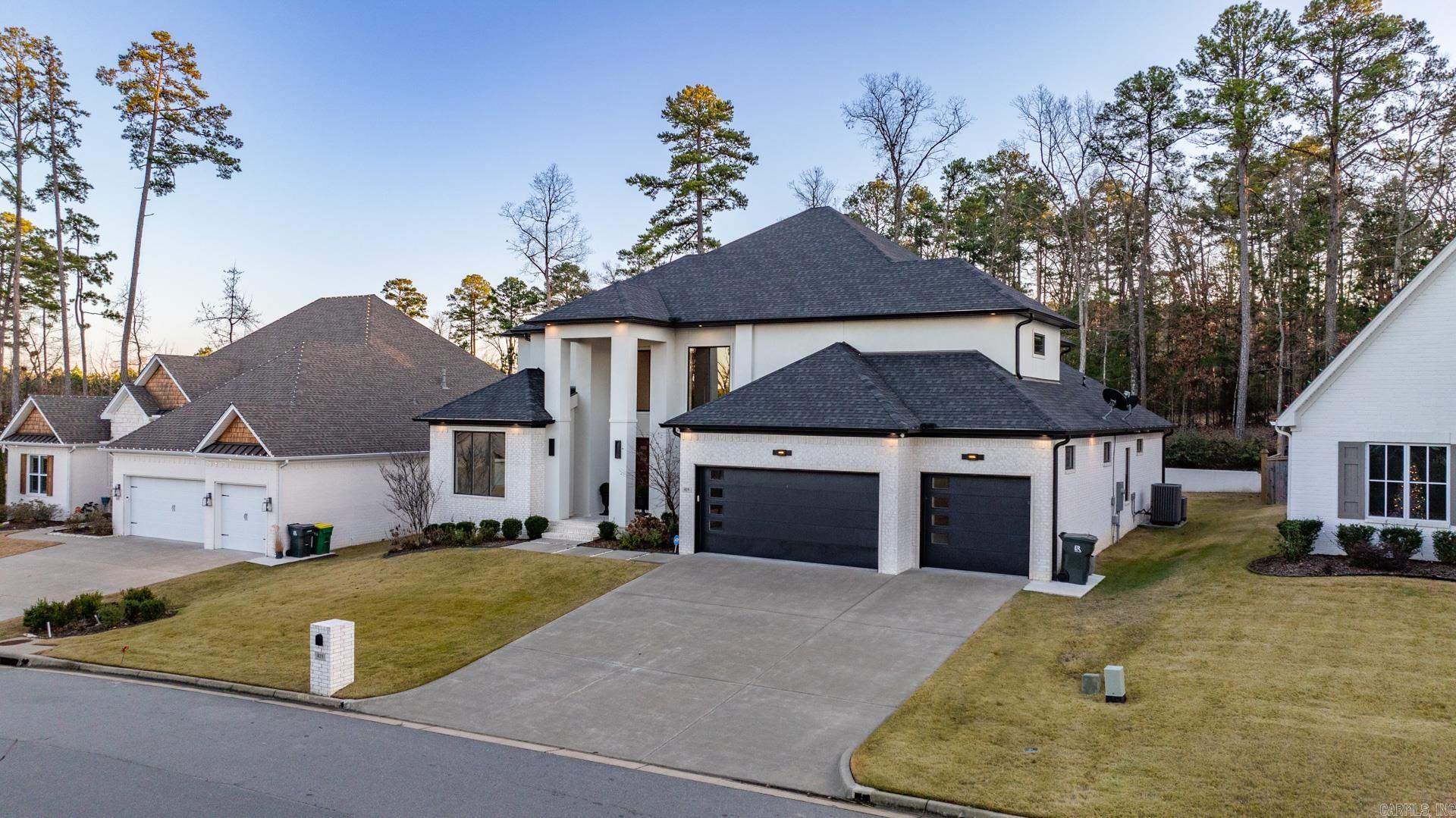 CHENAL VALLEY "ENSBURY PLACE" - Residential