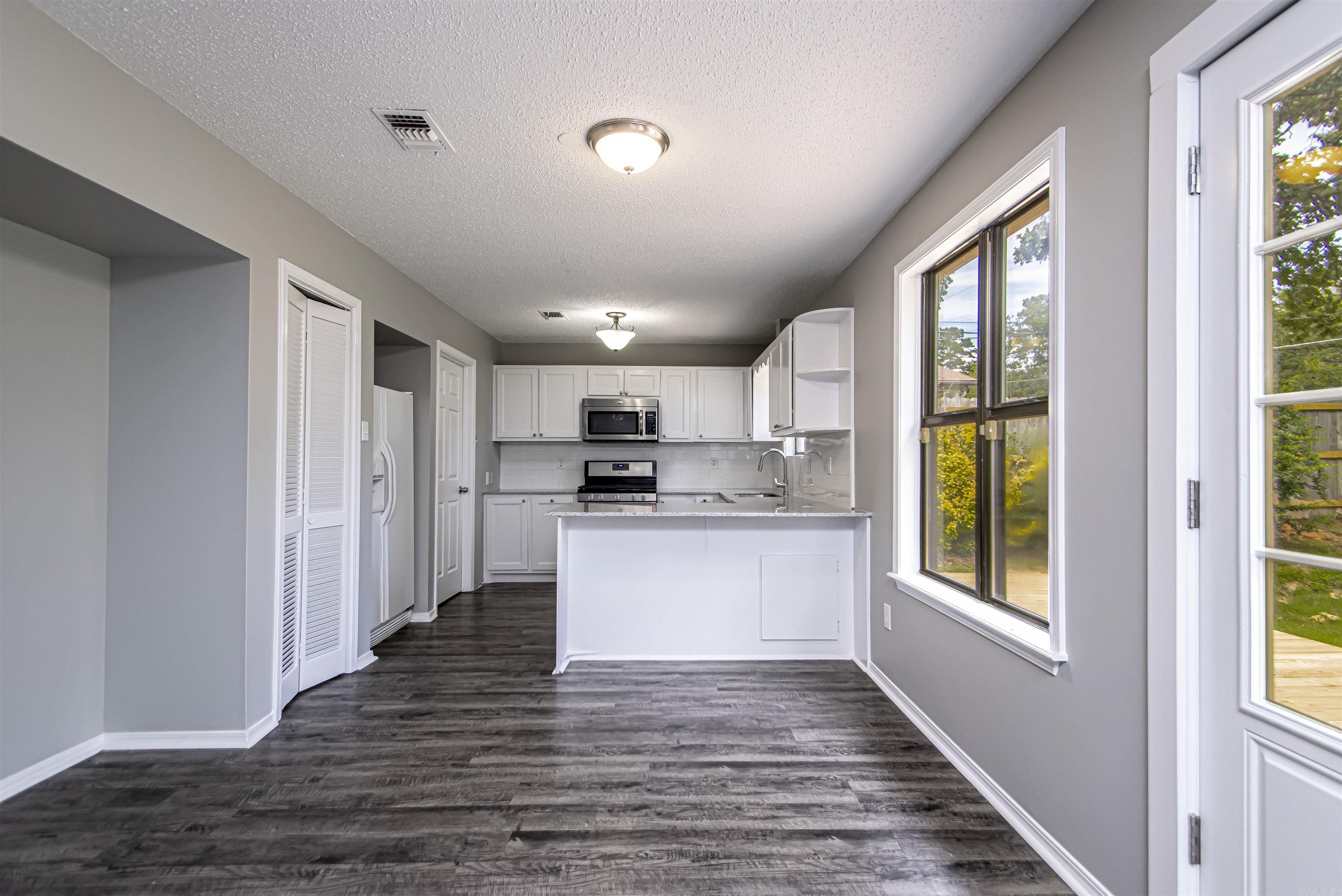 PLEASANT VIEW - Residential