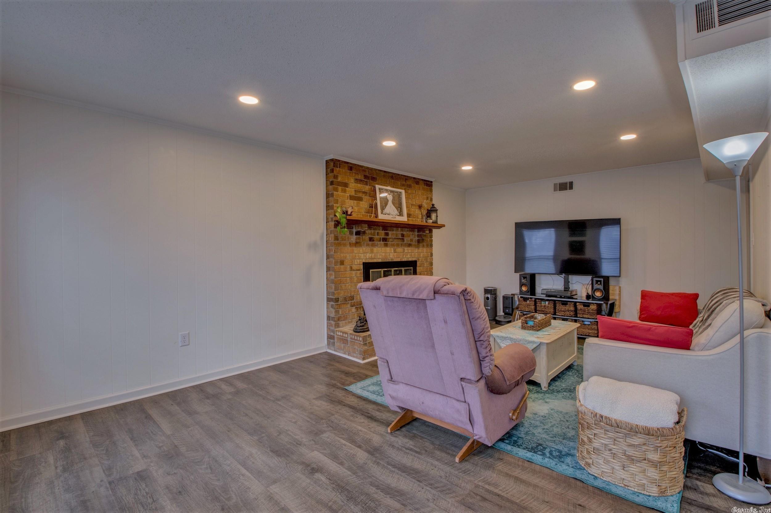 GREEN HILLS - Residential