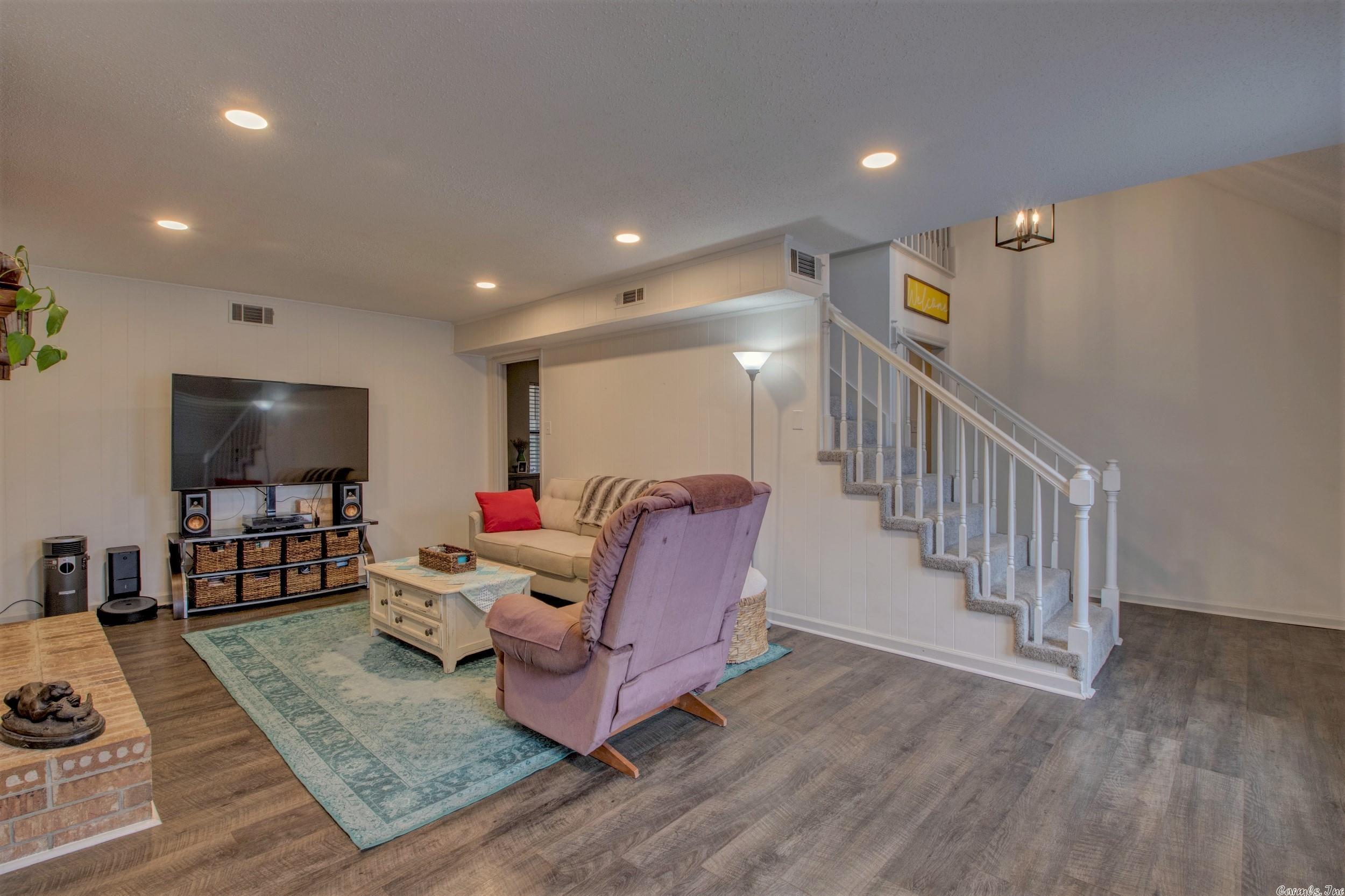 GREEN HILLS - Residential