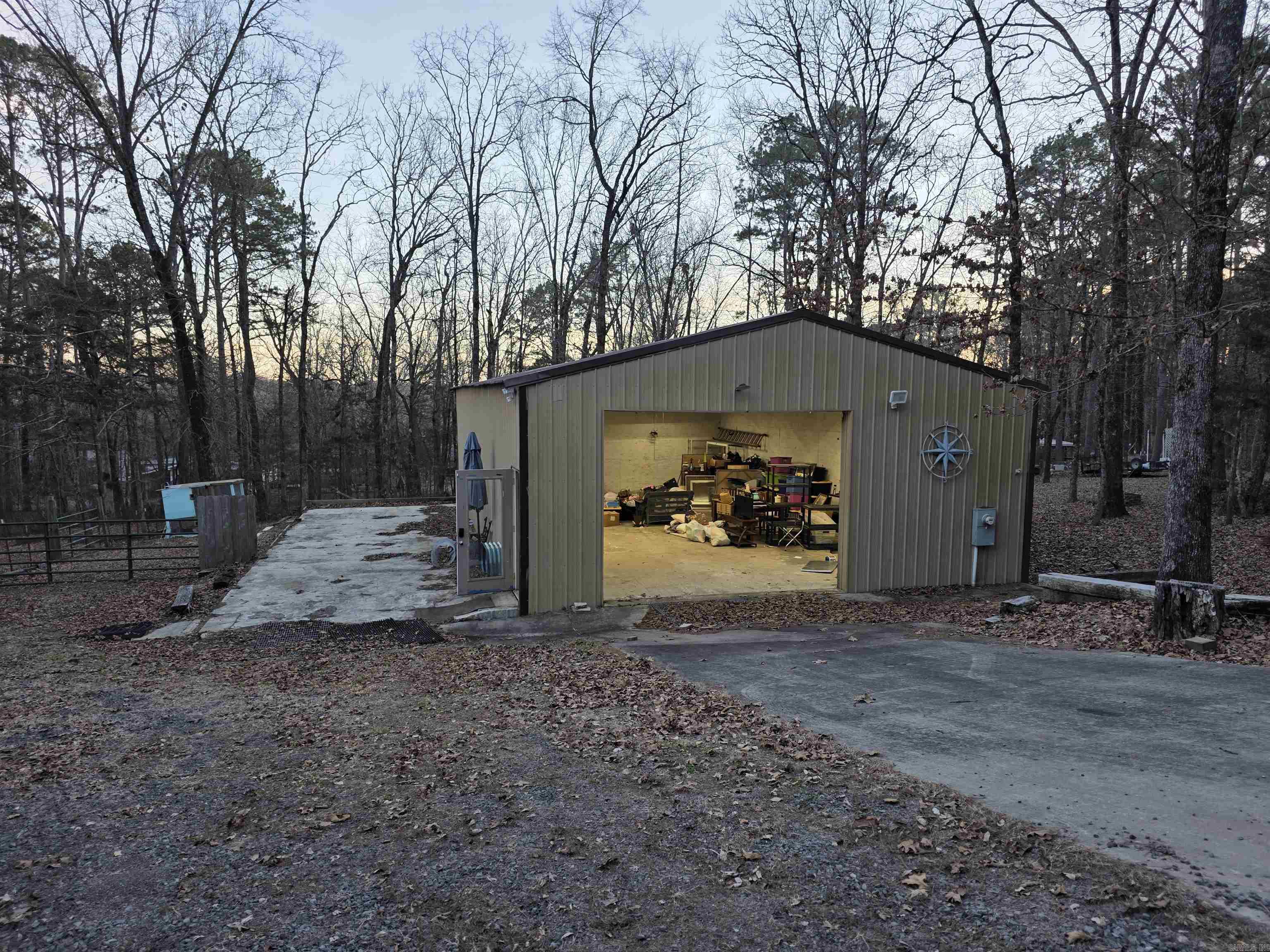 HAMILTON HILLS - Residential