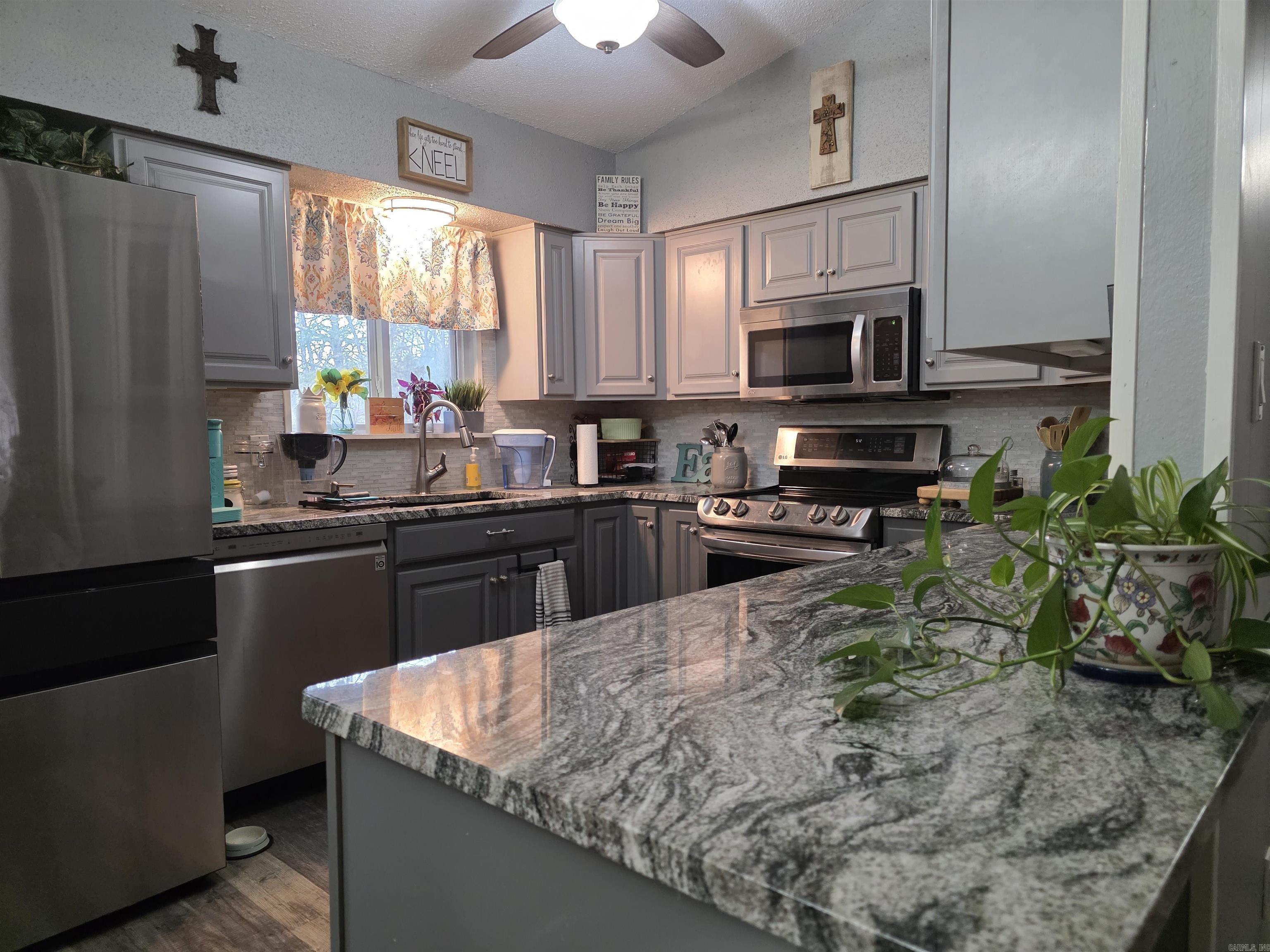 HAMILTON HILLS - Residential