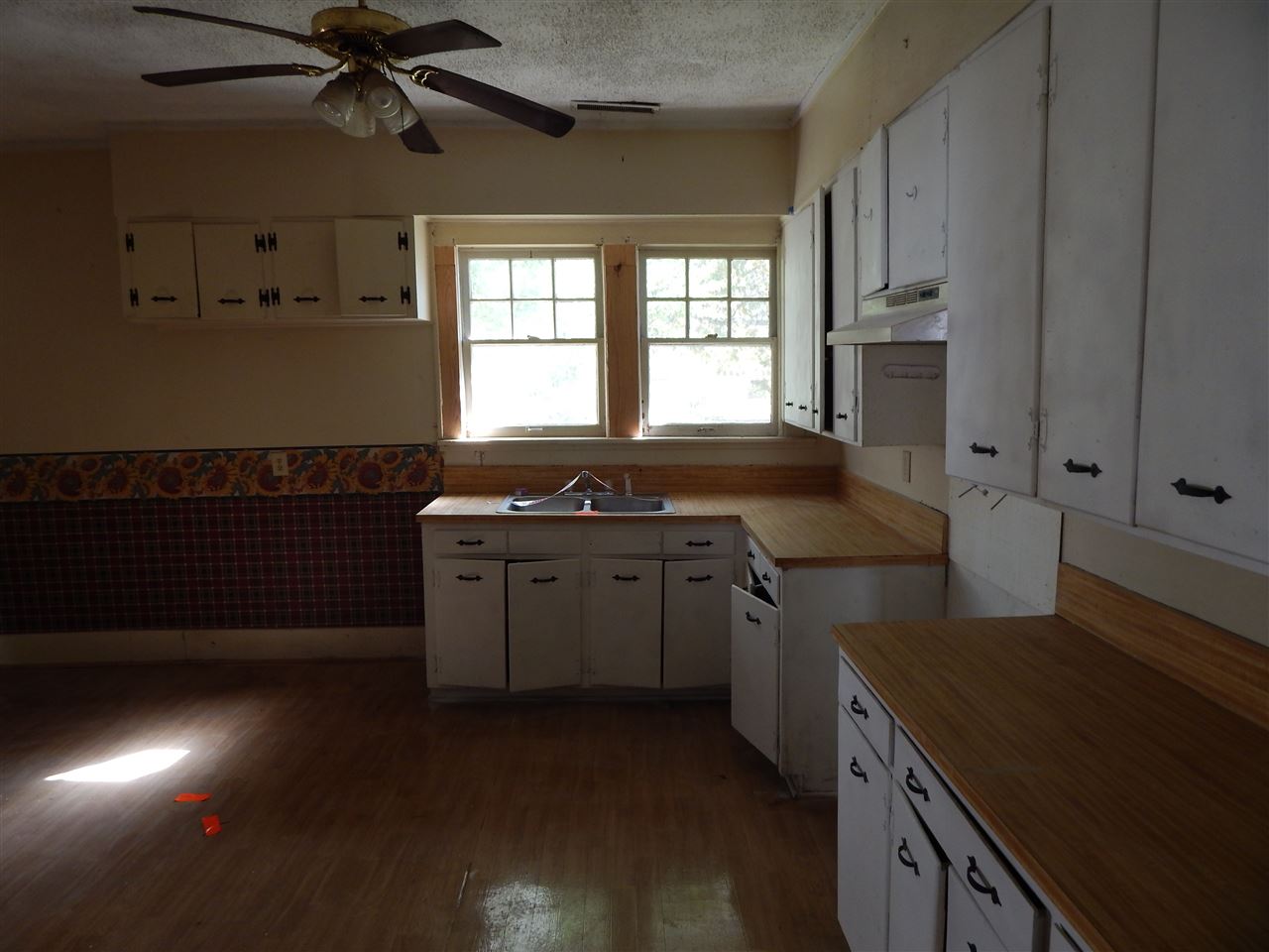 AUSTIN & TAYLOR ADDITION - Residential