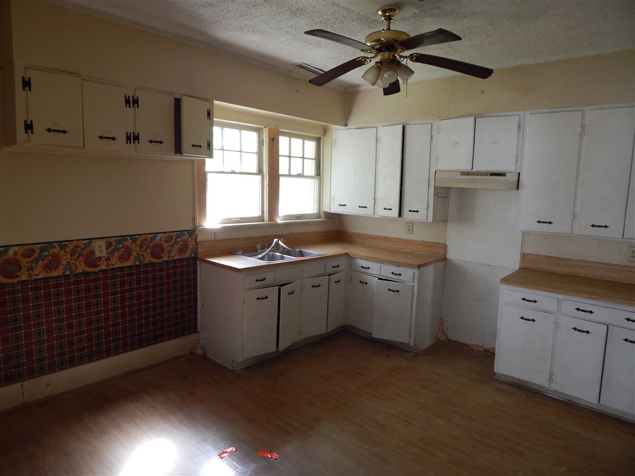 AUSTIN & TAYLOR ADDITION - Residential