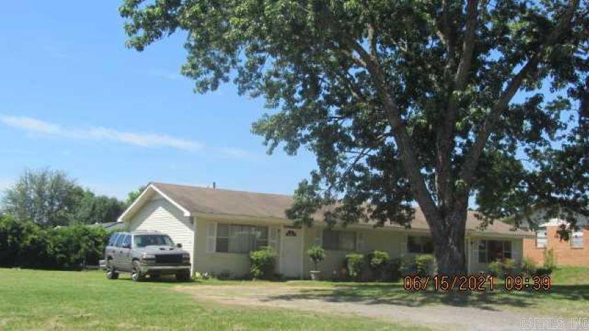 Great 2BD duplex outside of Little Rock city limits. Perfect for anyone who enjoys their peace and quiet! Convenient access to the interstate. The lease for this property is for 18 months with a 3% increase after the first year. Income has to be 3x the amount of rent unless you have a housing voucher.   **ALL PROPERTIES MAY NOT BE MOVE-IN READY**