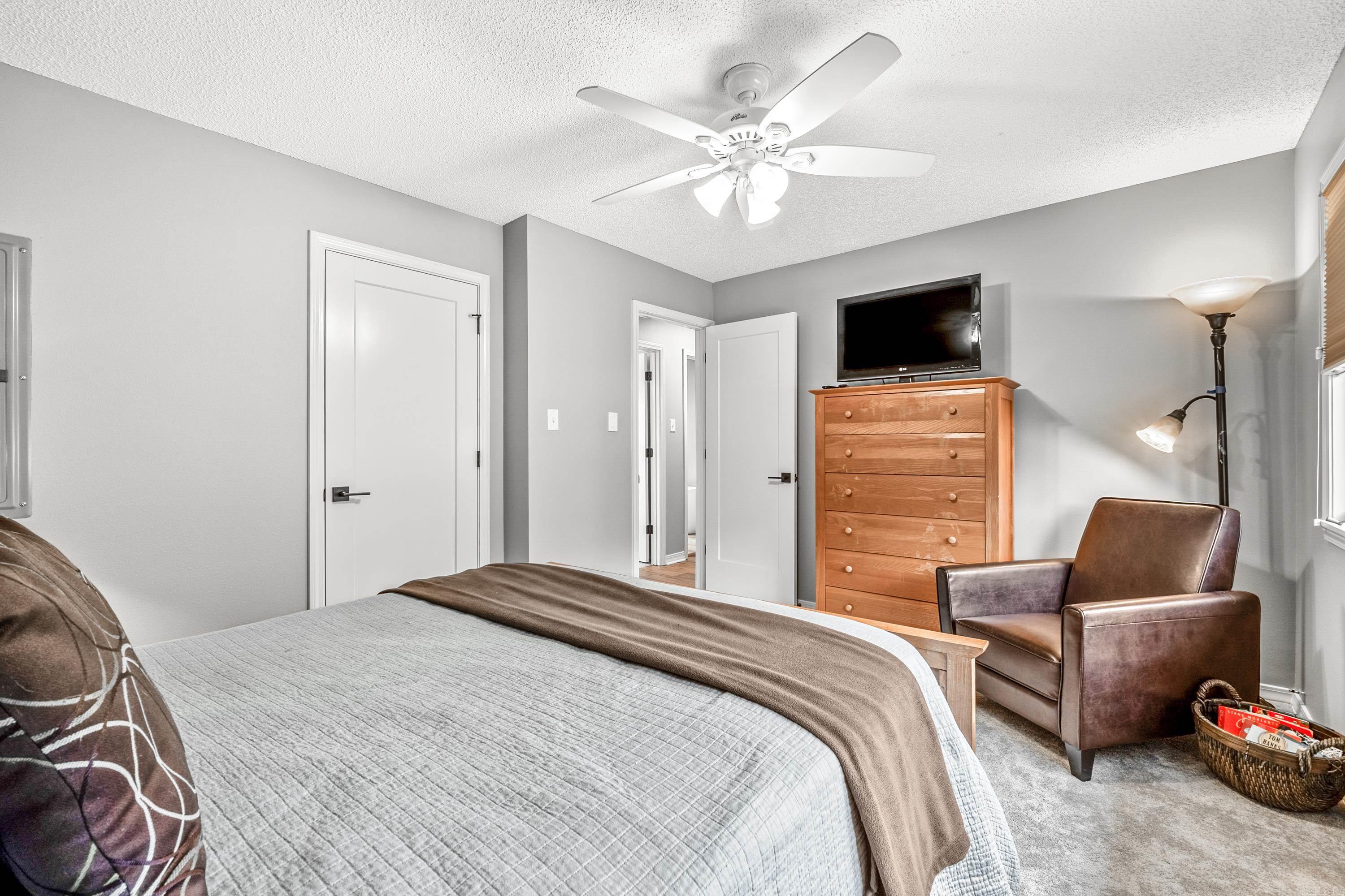 HAMILTON HILLS - Residential