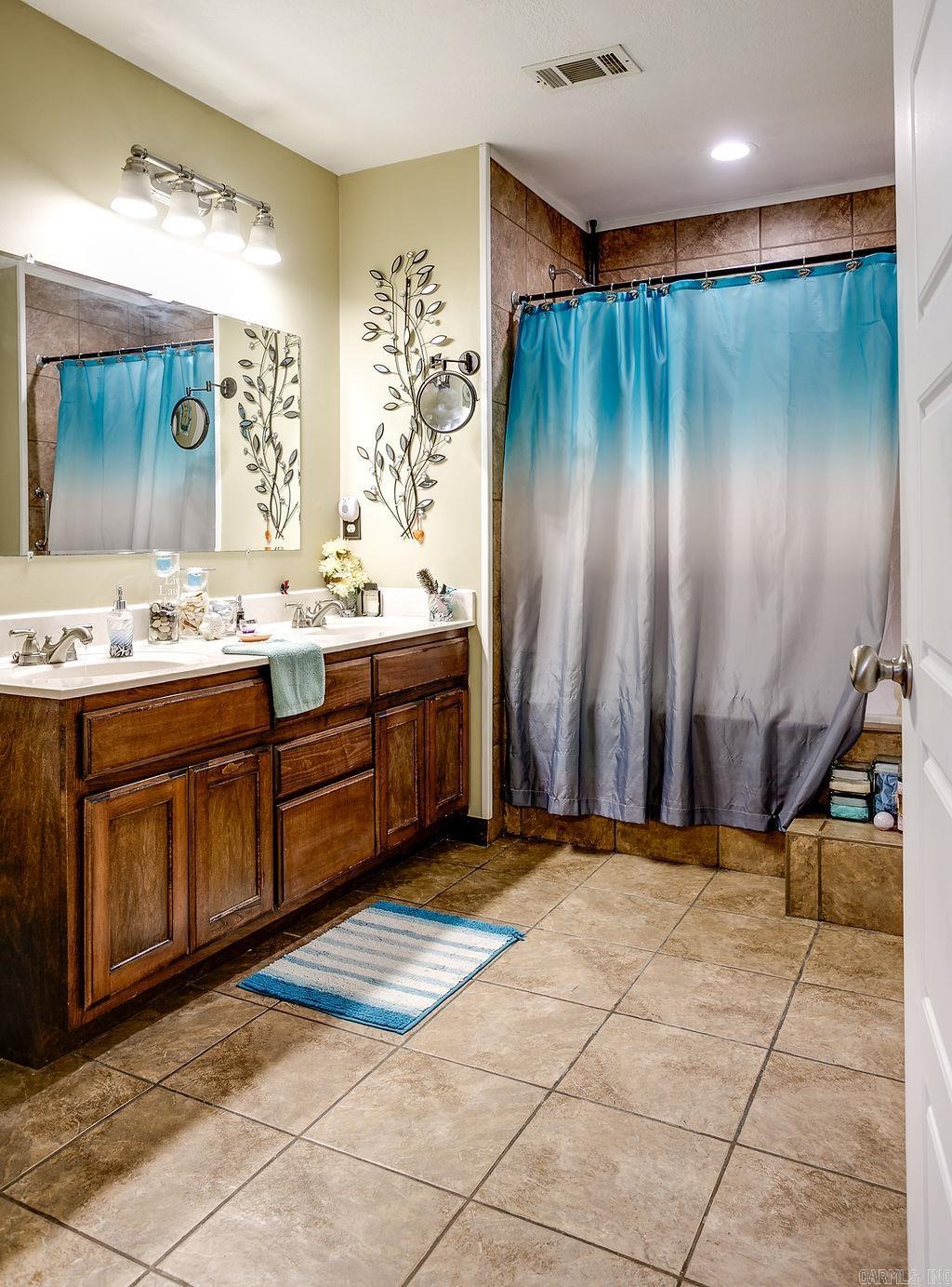 KIRBY MEADOWS - Residential