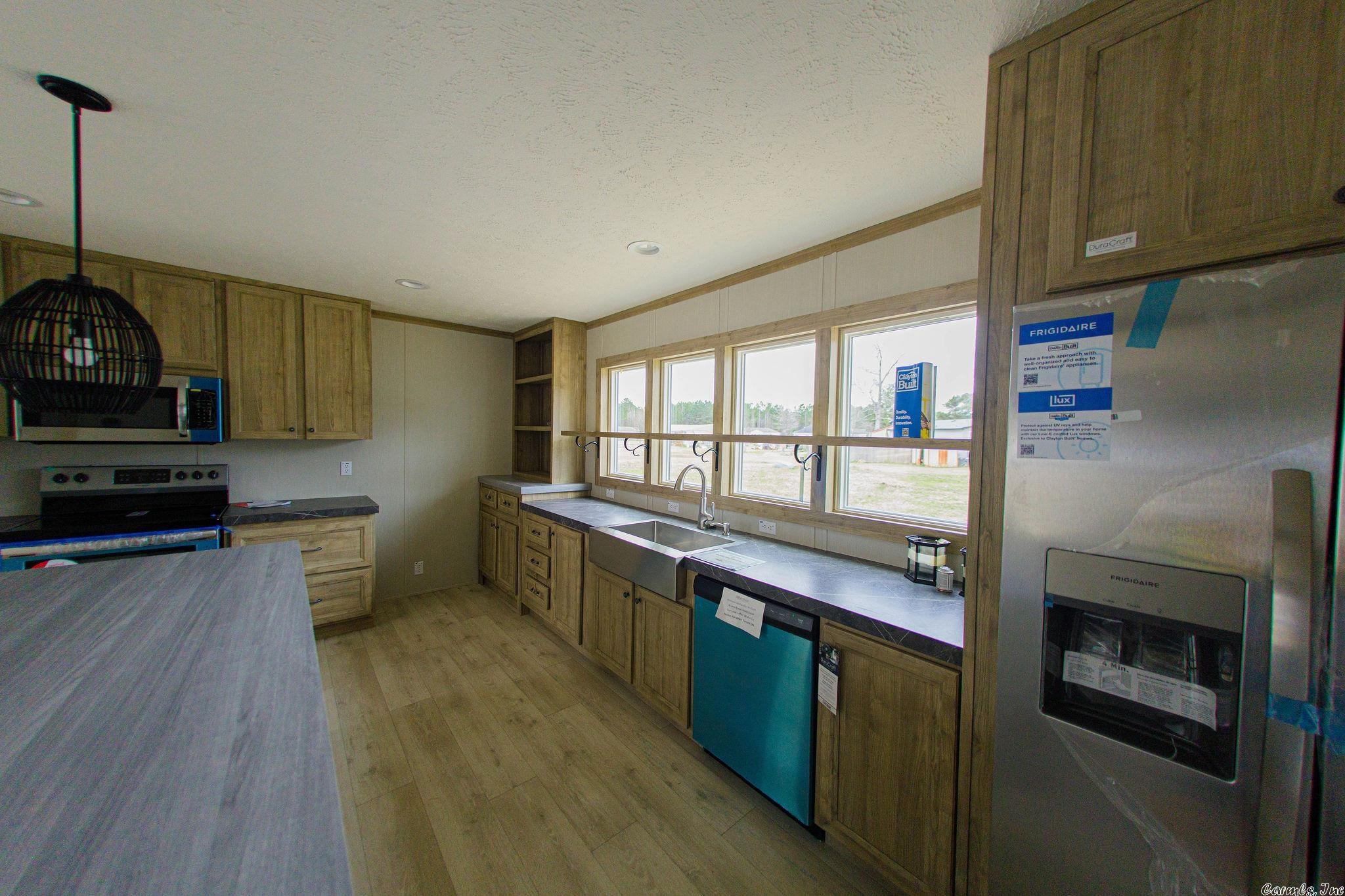 PINE MEADOWS - Residential