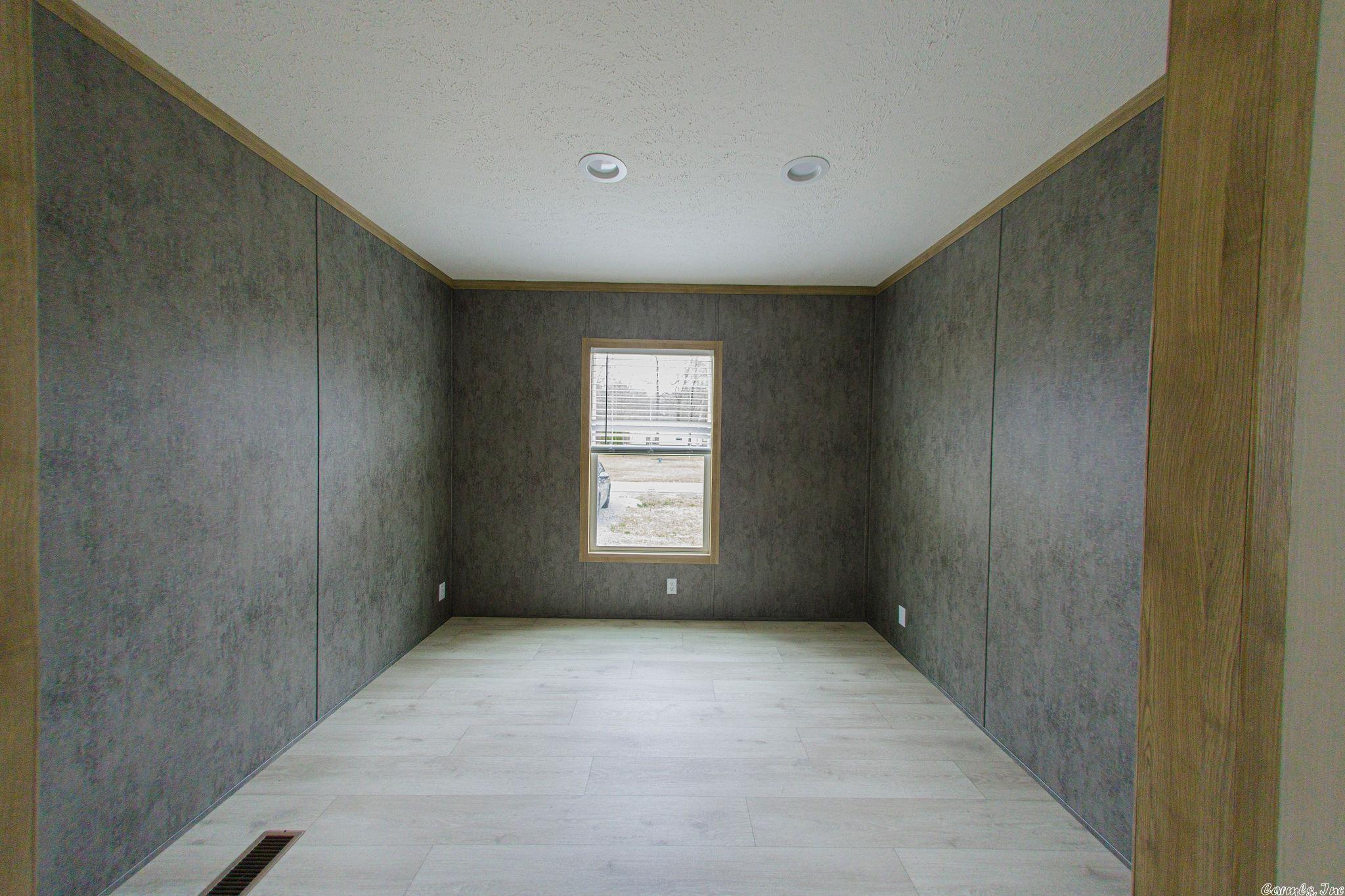 PINE MEADOWS - Residential