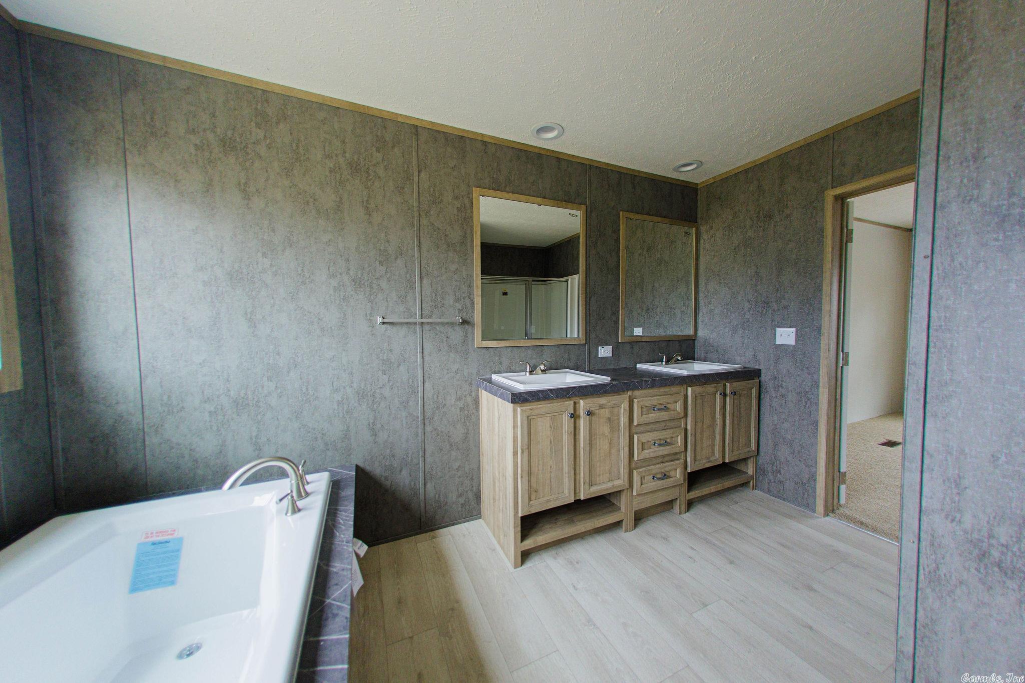 PINE MEADOWS - Residential