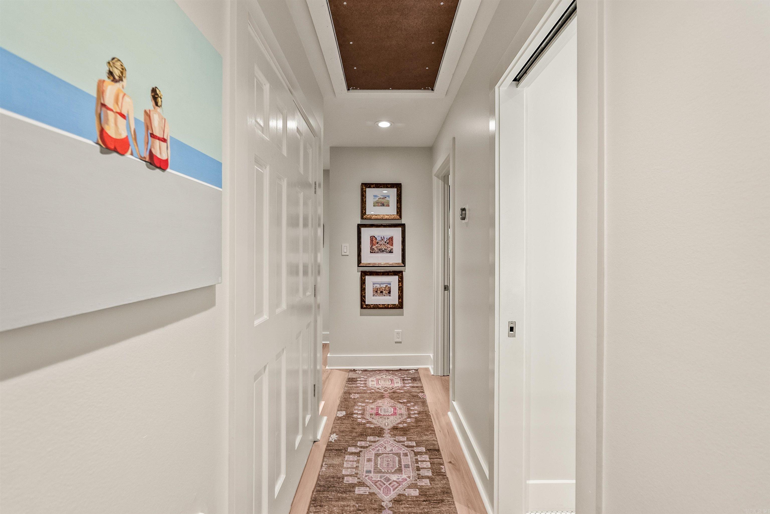 MEEKS MANOR - Residential