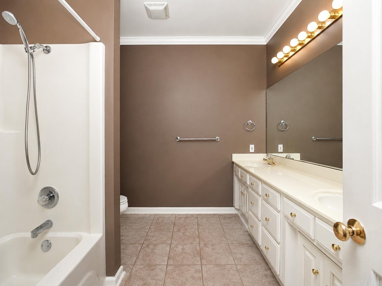 COLONY CREEK - Residential