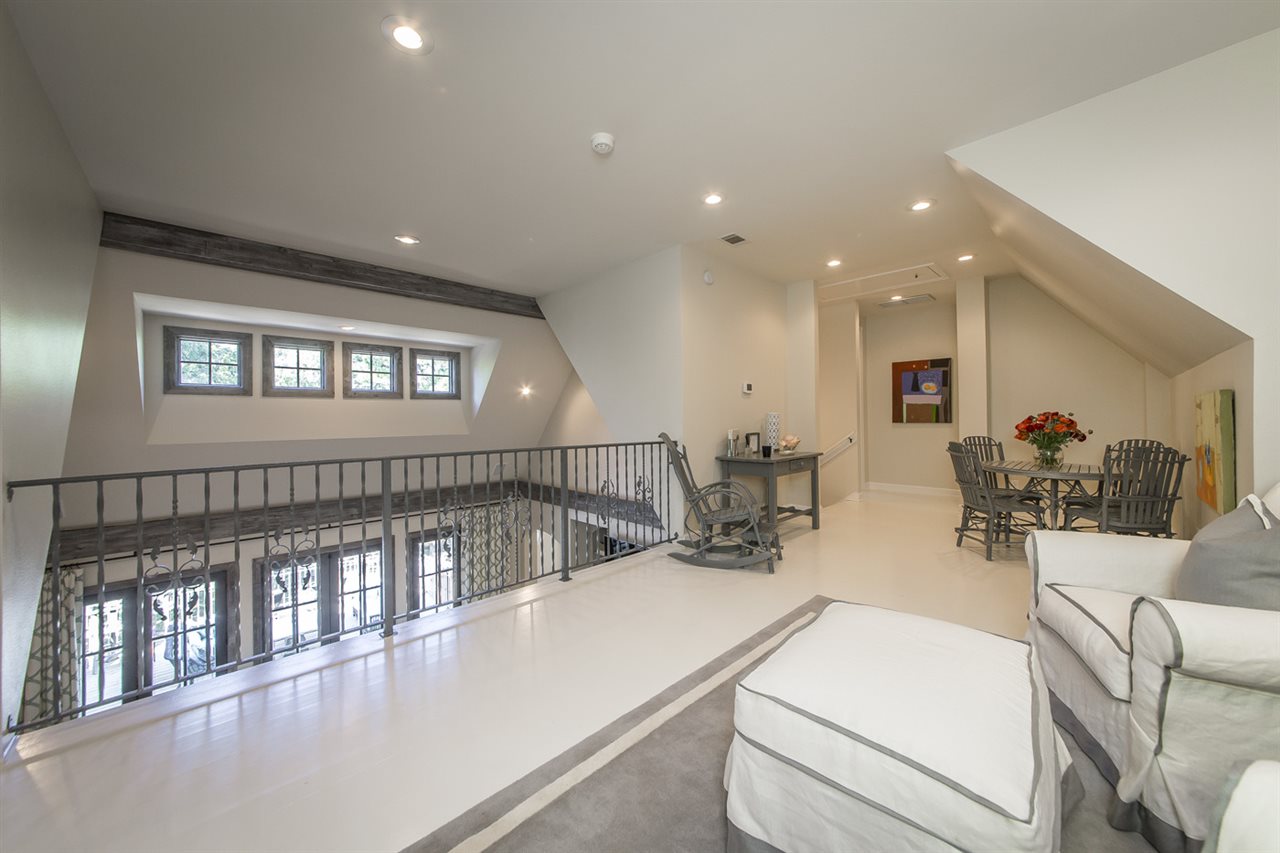 EI: ROND POINT - Residential