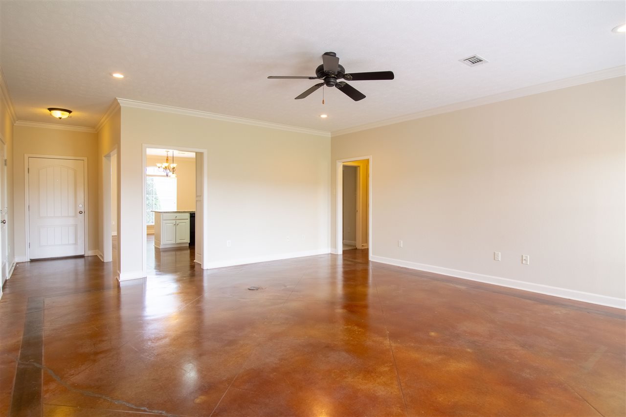 CHAPEL CREEK - Residential